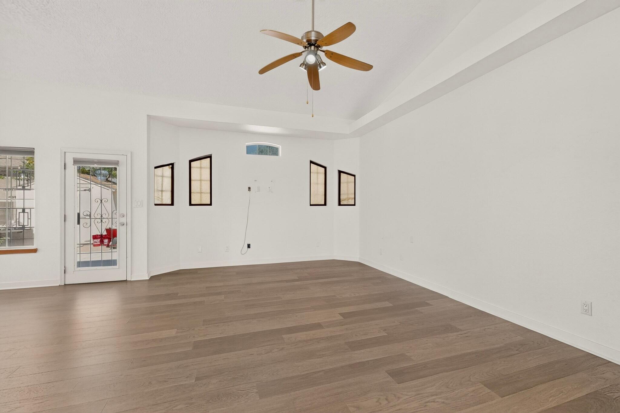 Photo 10 — 9309 Holm Bursun Drive NW