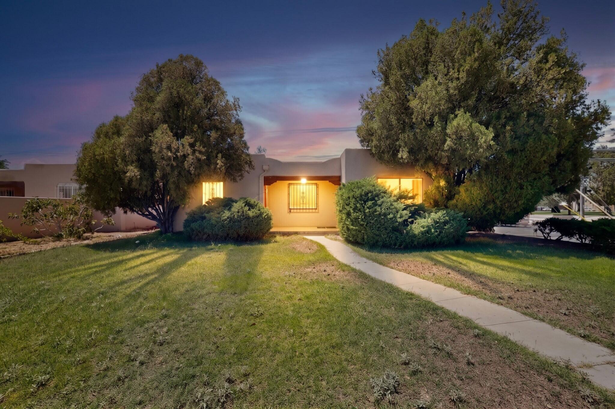 629 Dartmouth Drive NE, Albuquerque, NM 87106