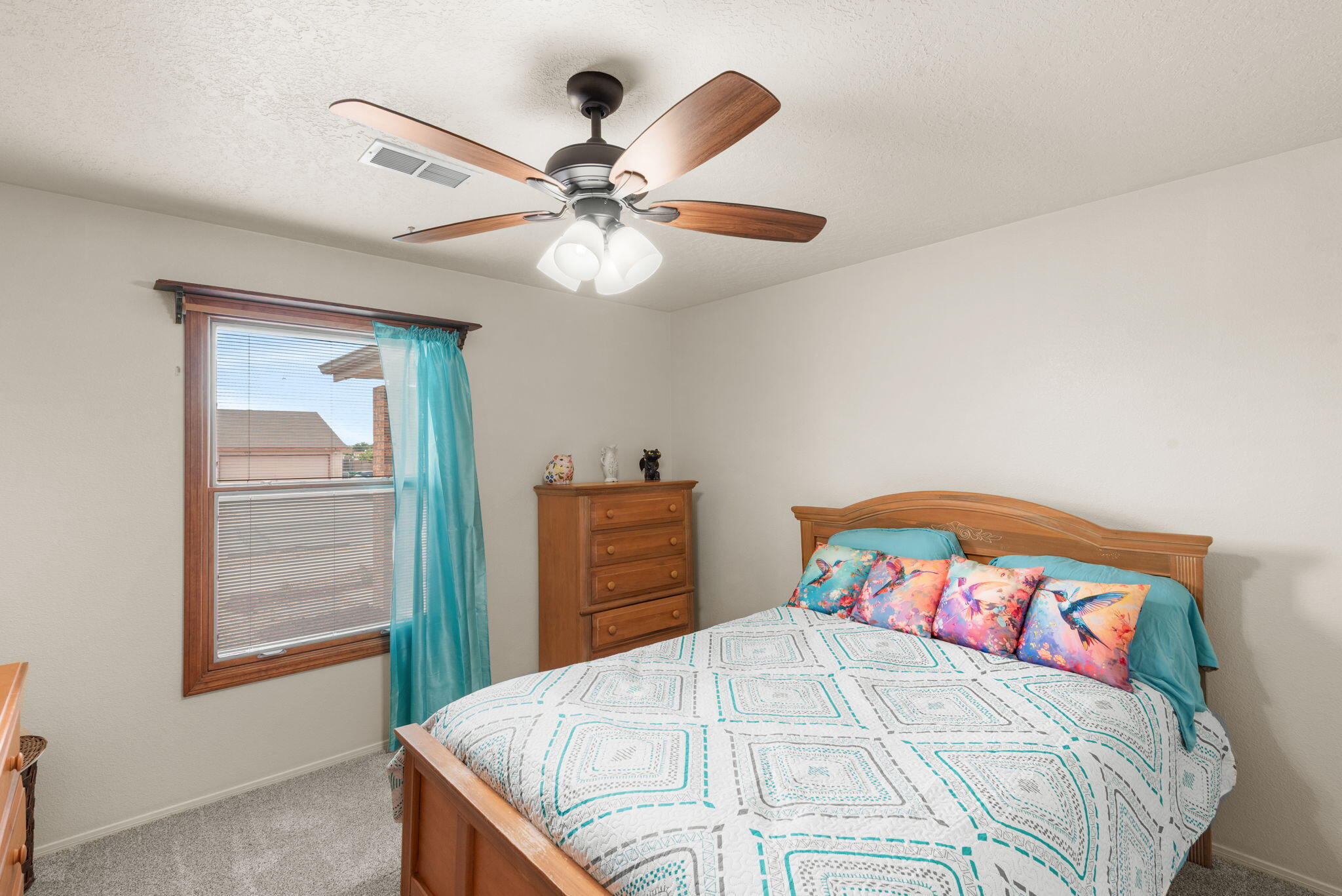 Photo 13 — 6407 Crow Road NE