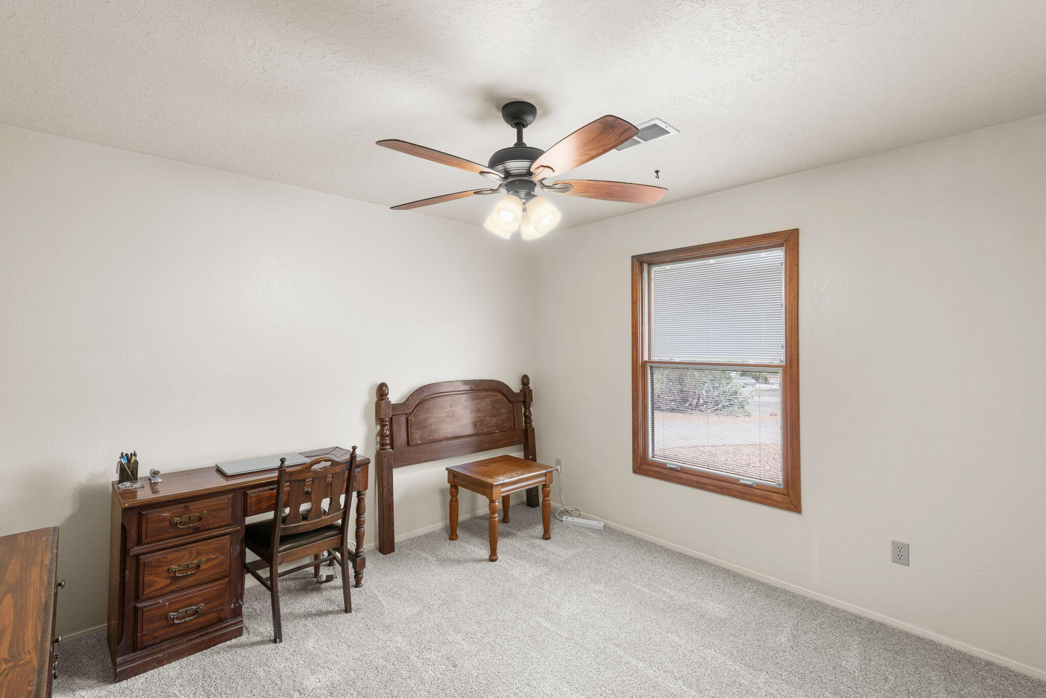 Photo 15 — 6407 Crow Road NE