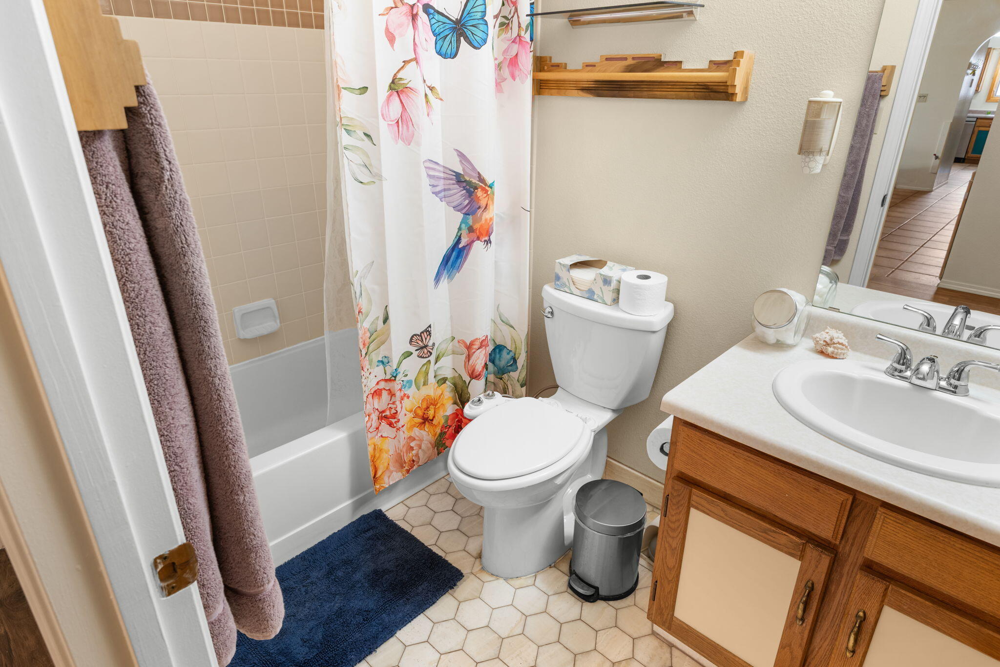 Photo 19 — 6407 Crow Road NE
