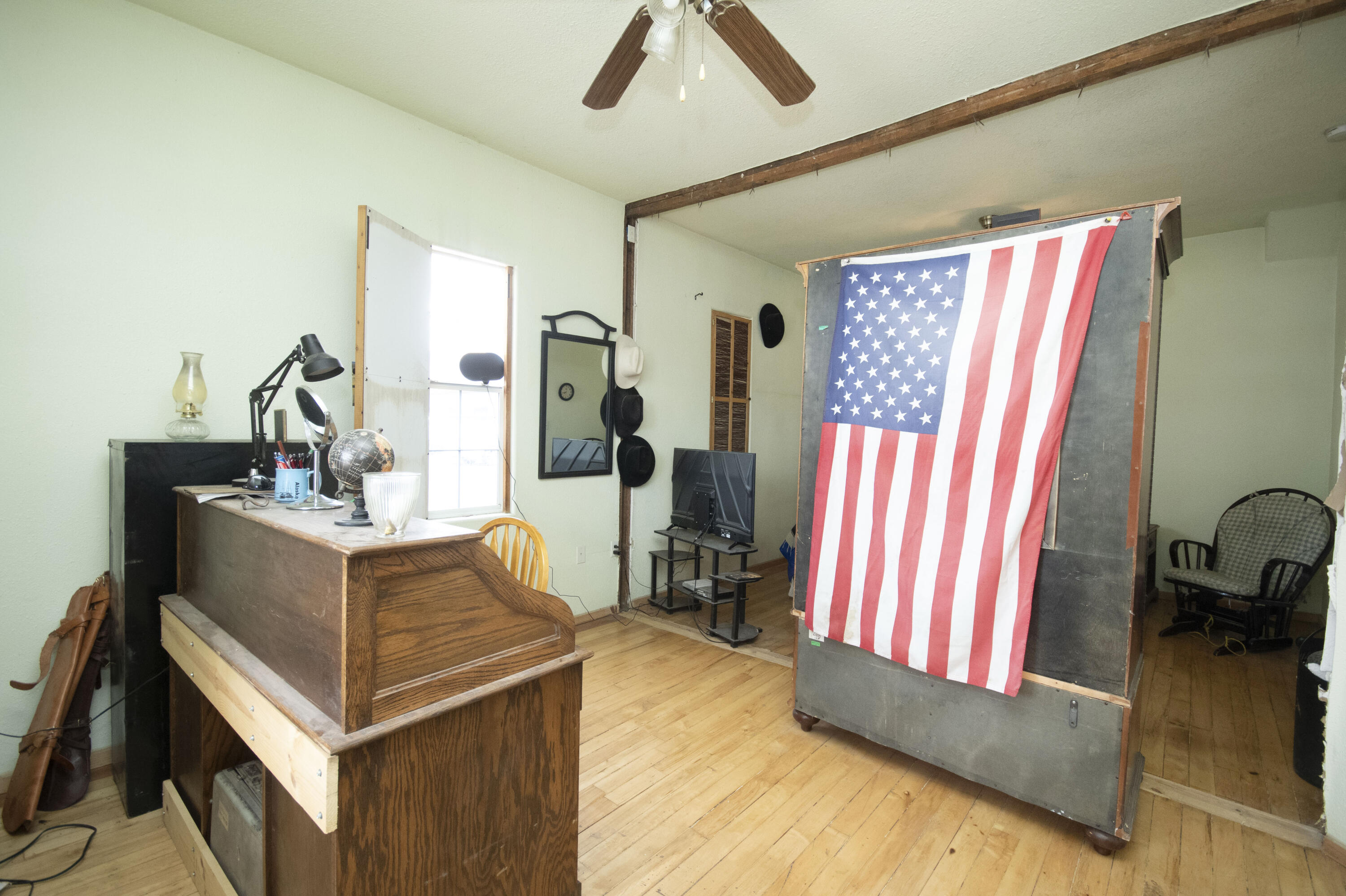Photo 18 — 517 E Reinken Avenue