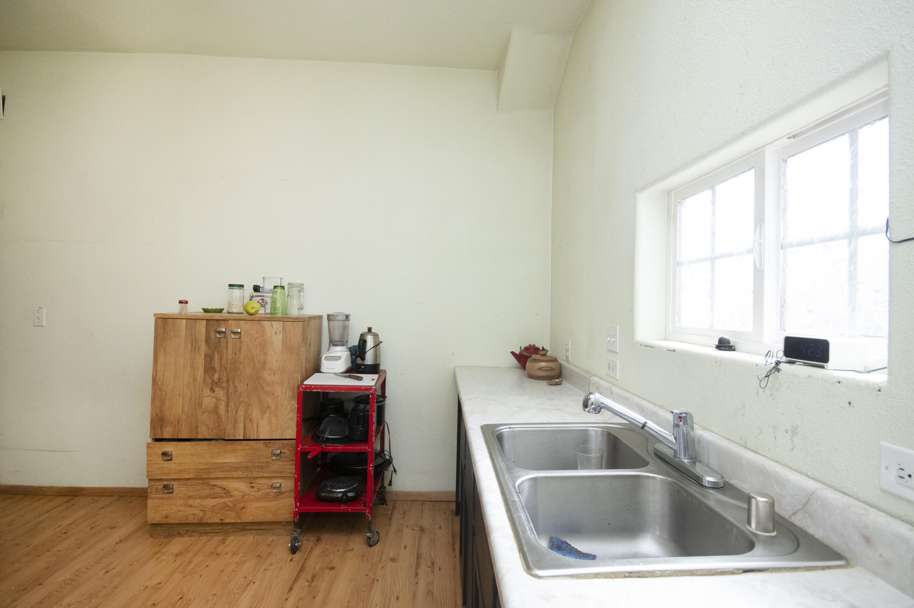Photo 13 — 517 E Reinken Avenue