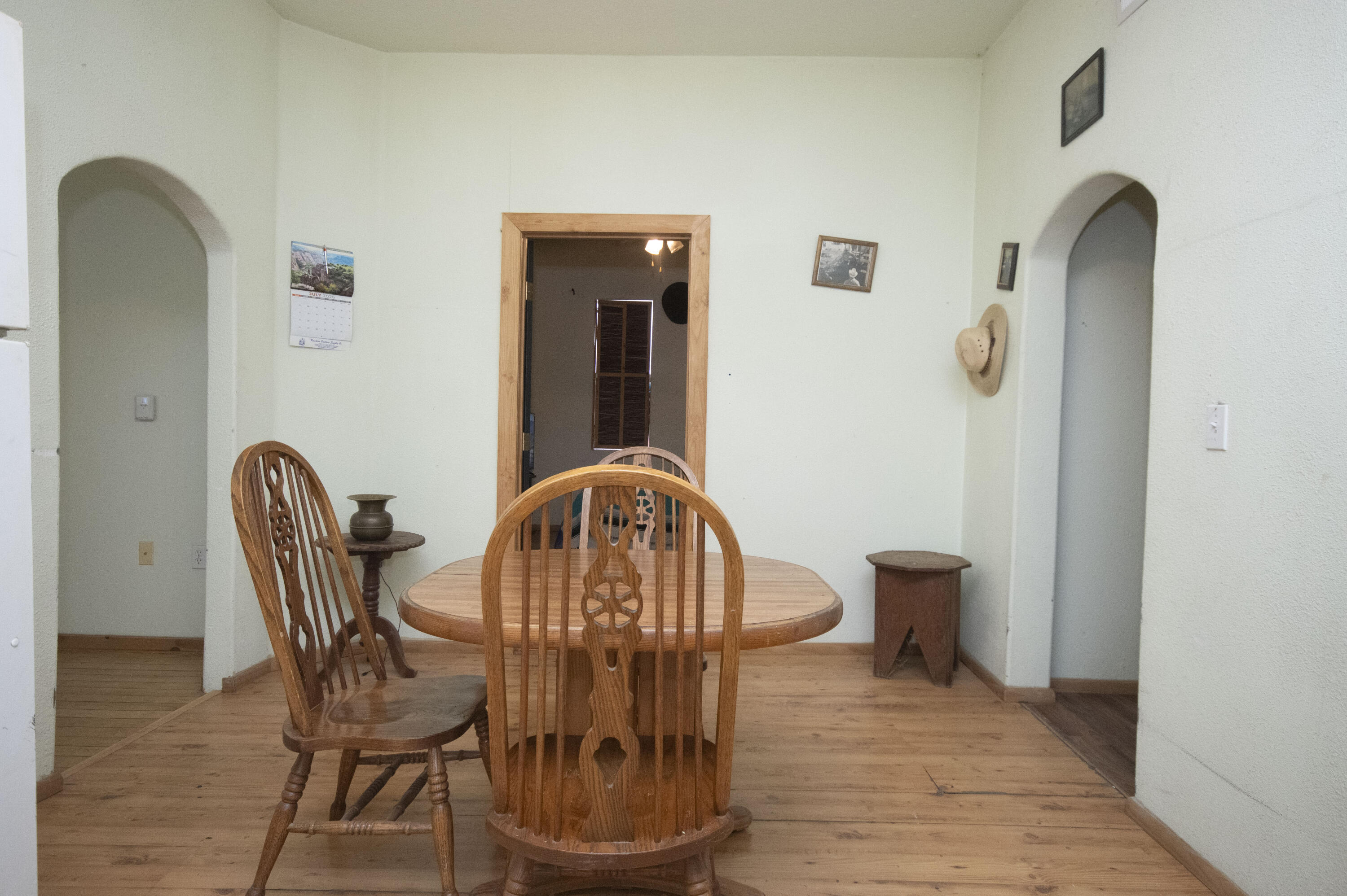 Photo 12 — 517 E Reinken Avenue