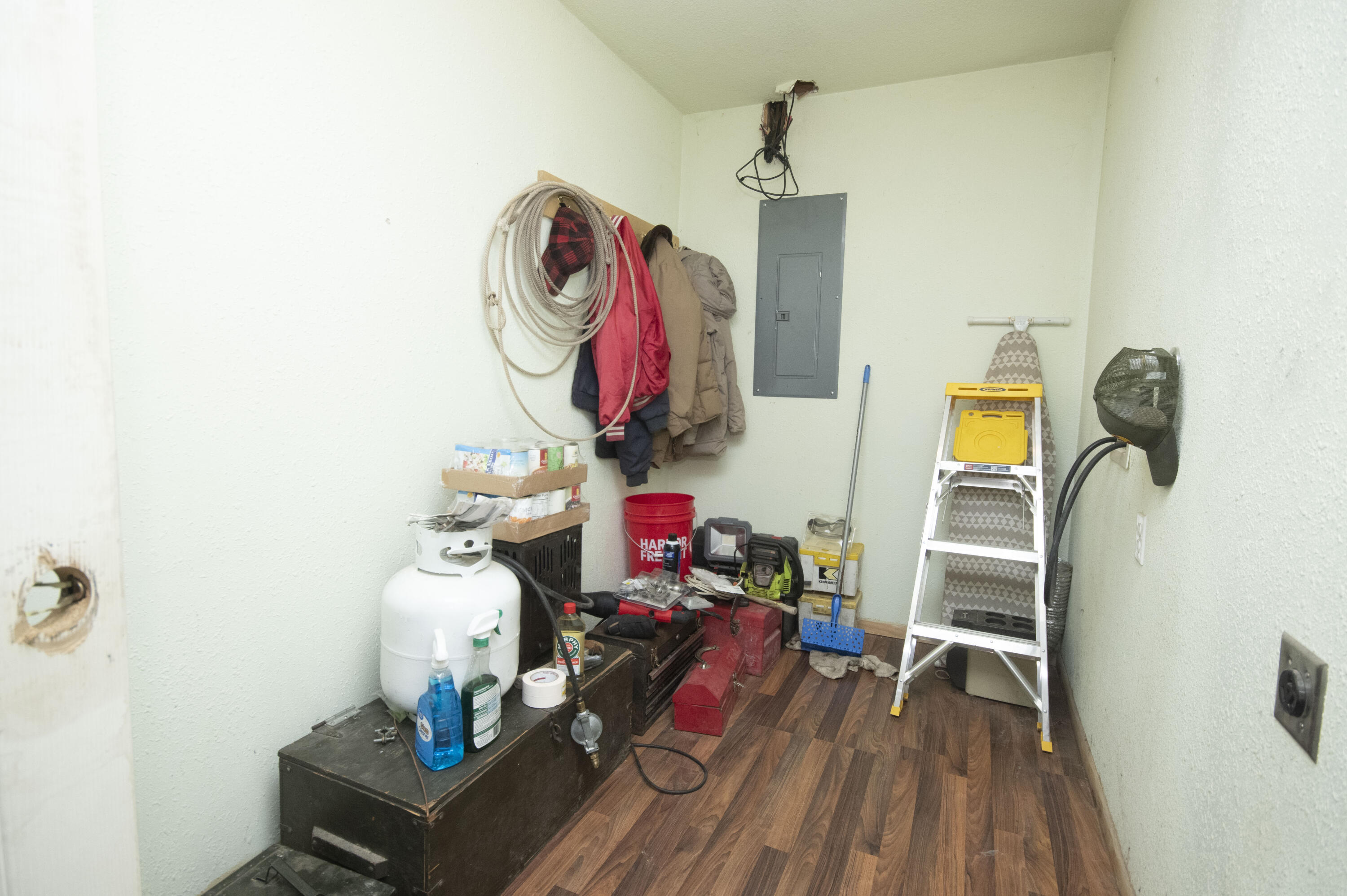 Photo 7 — 517 E Reinken Avenue