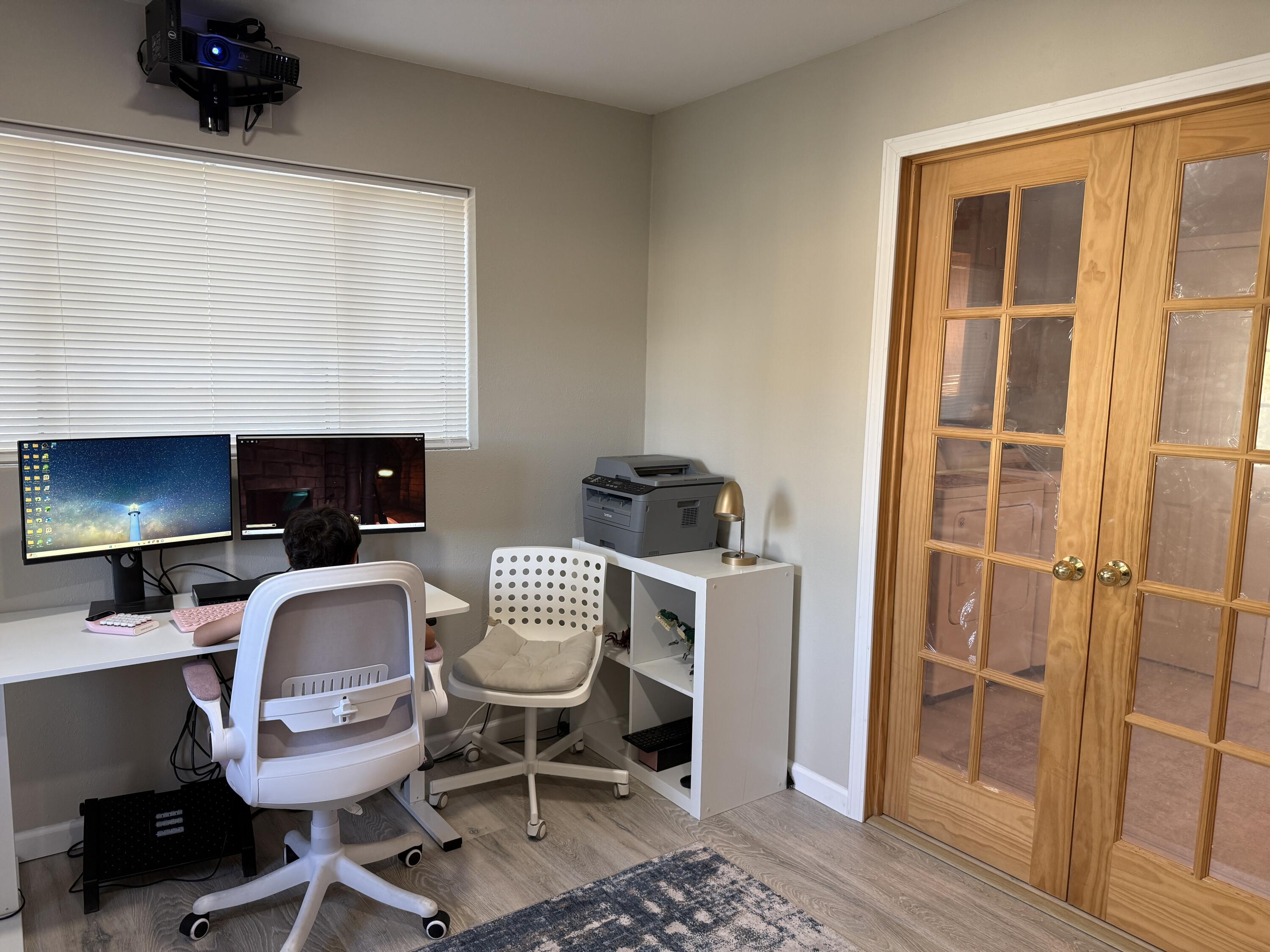 Photo 5 — 704 Liles Street