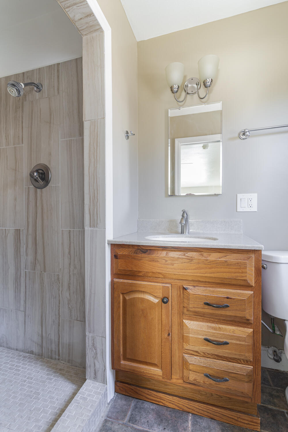 Photo 10 — 1424 Bryn Mawr Drive NE