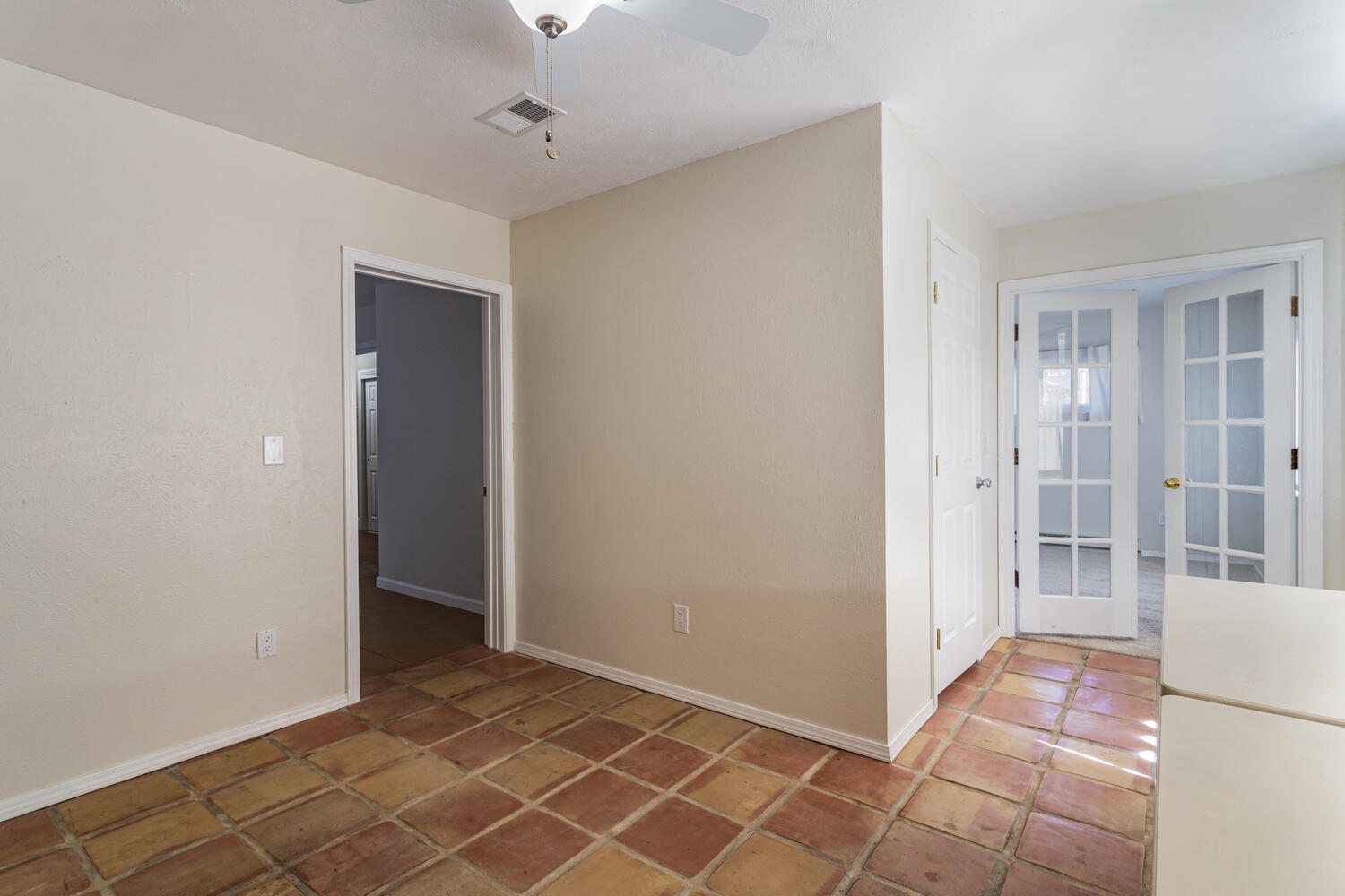 Photo 12 — 1424 Bryn Mawr Drive NE