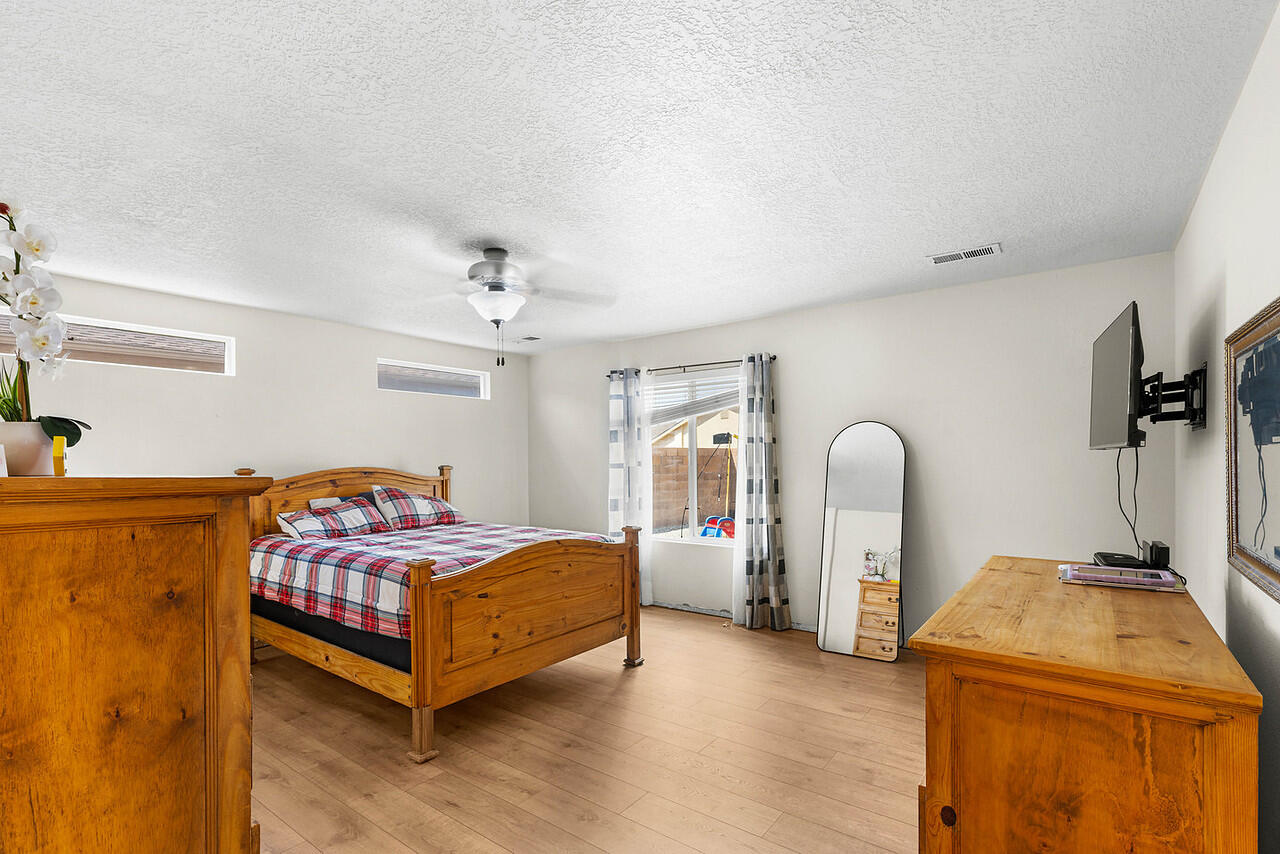 Photo 2 — 620 Rain Lily Road SW