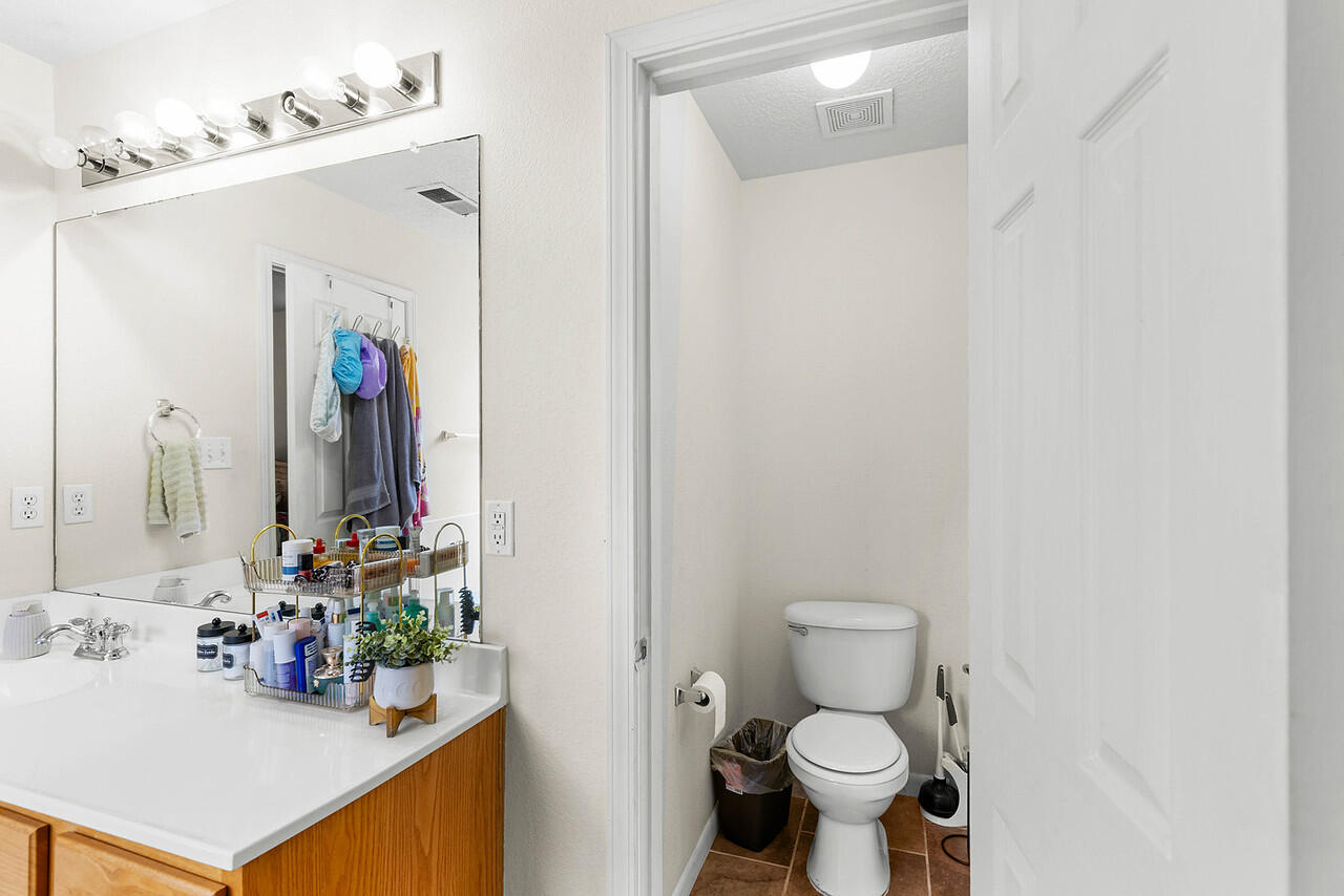 Photo 9 — 620 Rain Lily Road SW