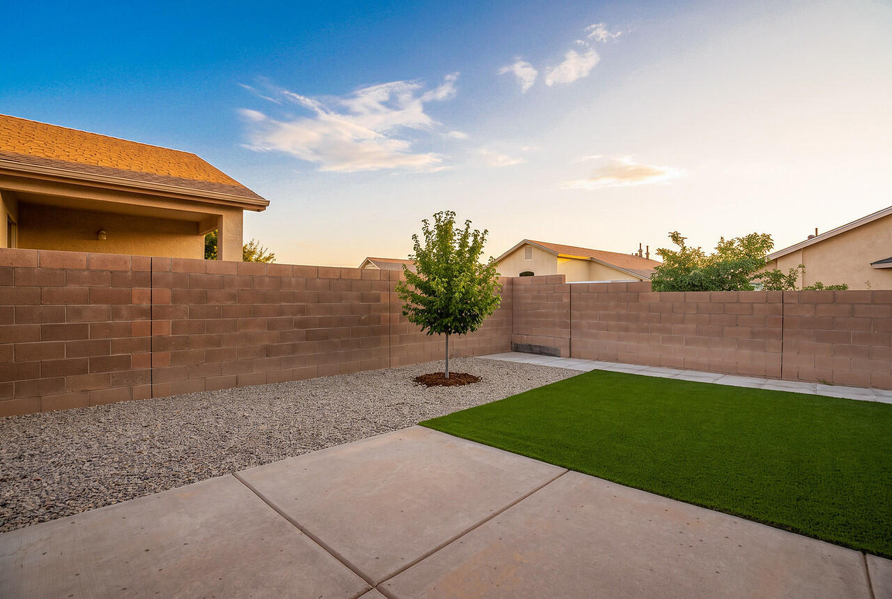 Photo 14 — 620 Rain Lily Road SW