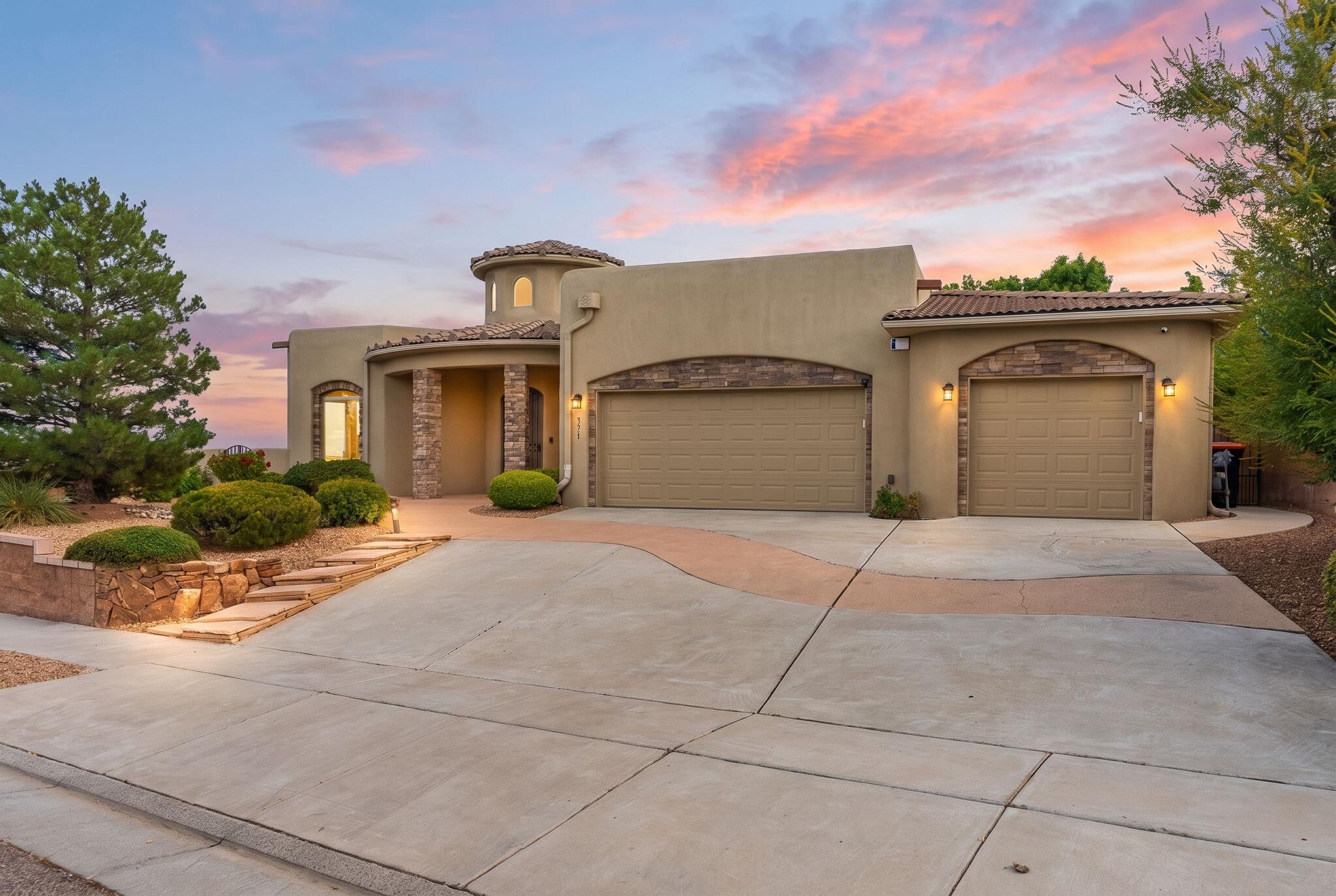 5000 Sevilla Avenue NW, Albuquerque, NM 87120