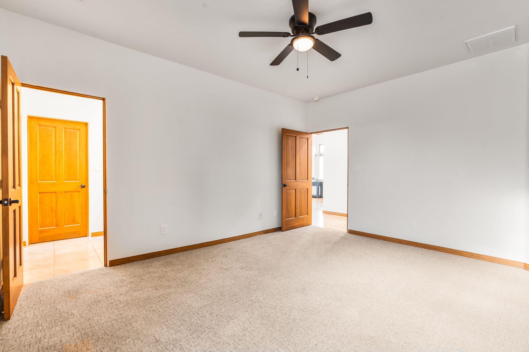 Photo 4 — 5000 Sevilla Avenue NW