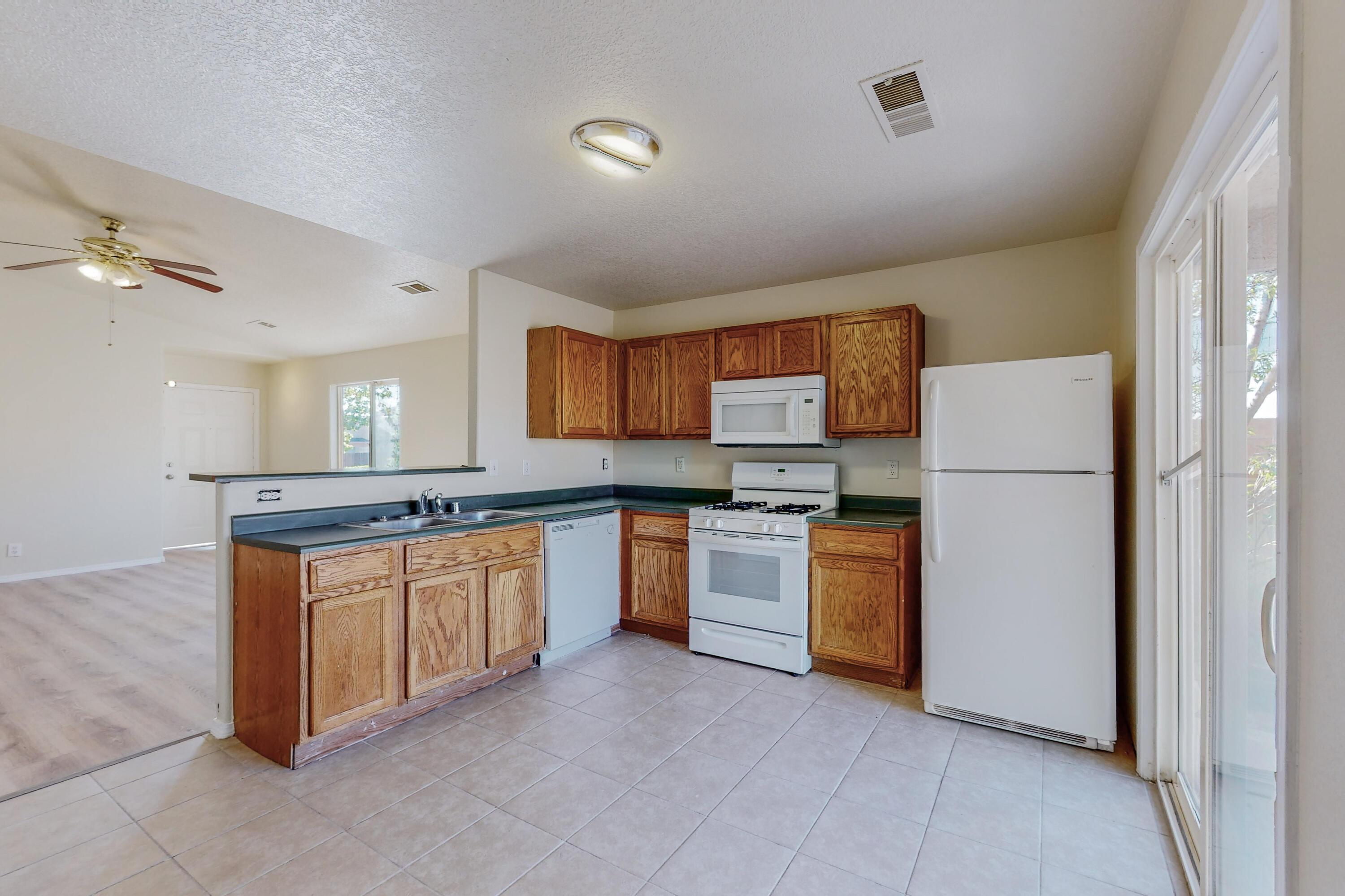 Photo 14 — 3473 Martin Meadows Drive NE