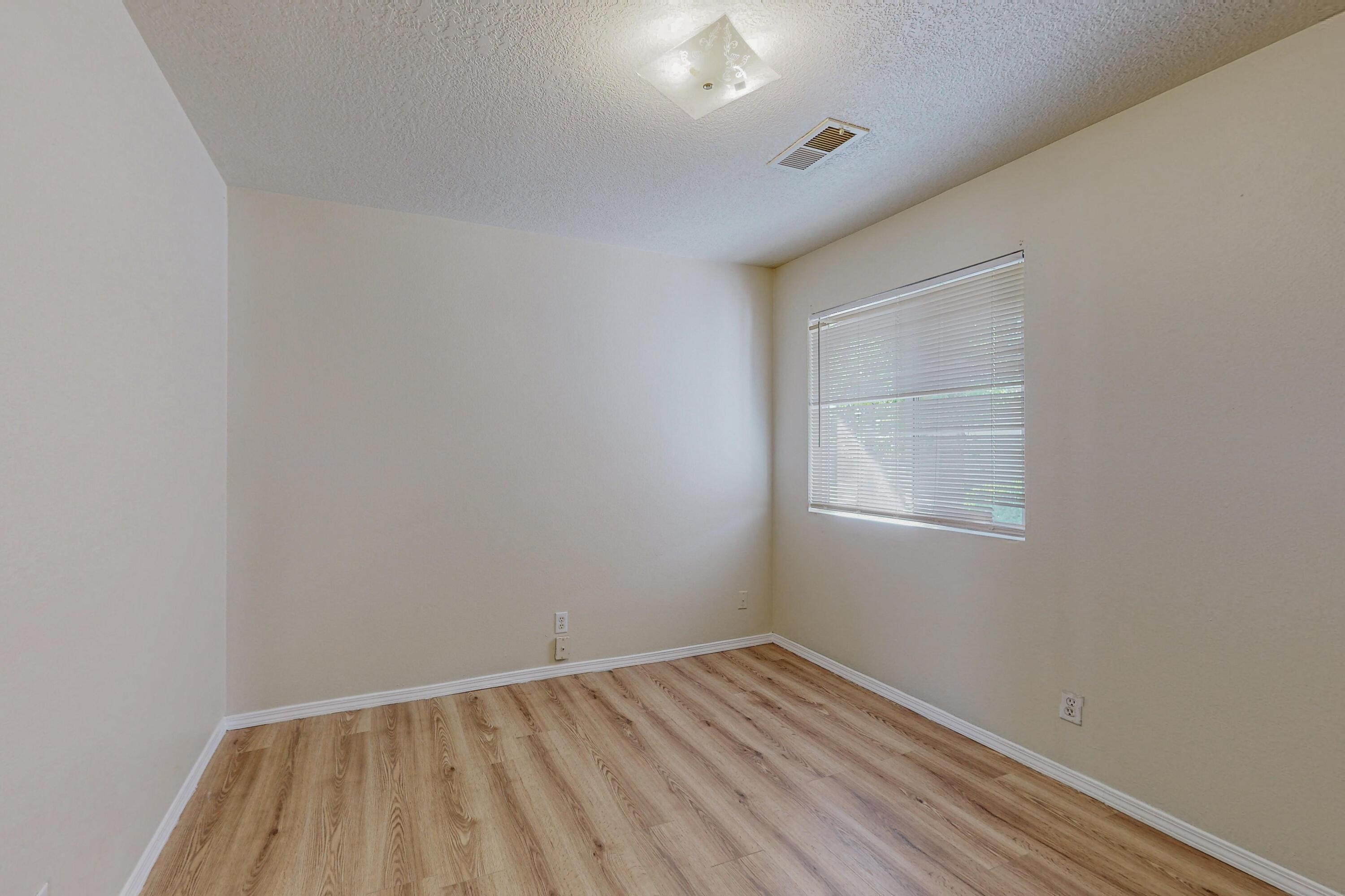 Photo 6 — 3473 Martin Meadows Drive NE