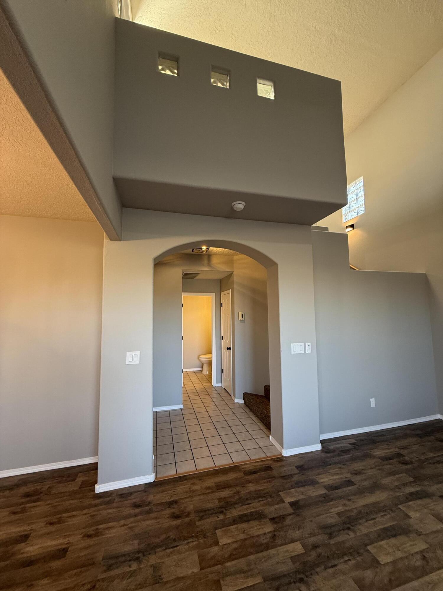 Photo 19 — 701 Renaissance Loop SE