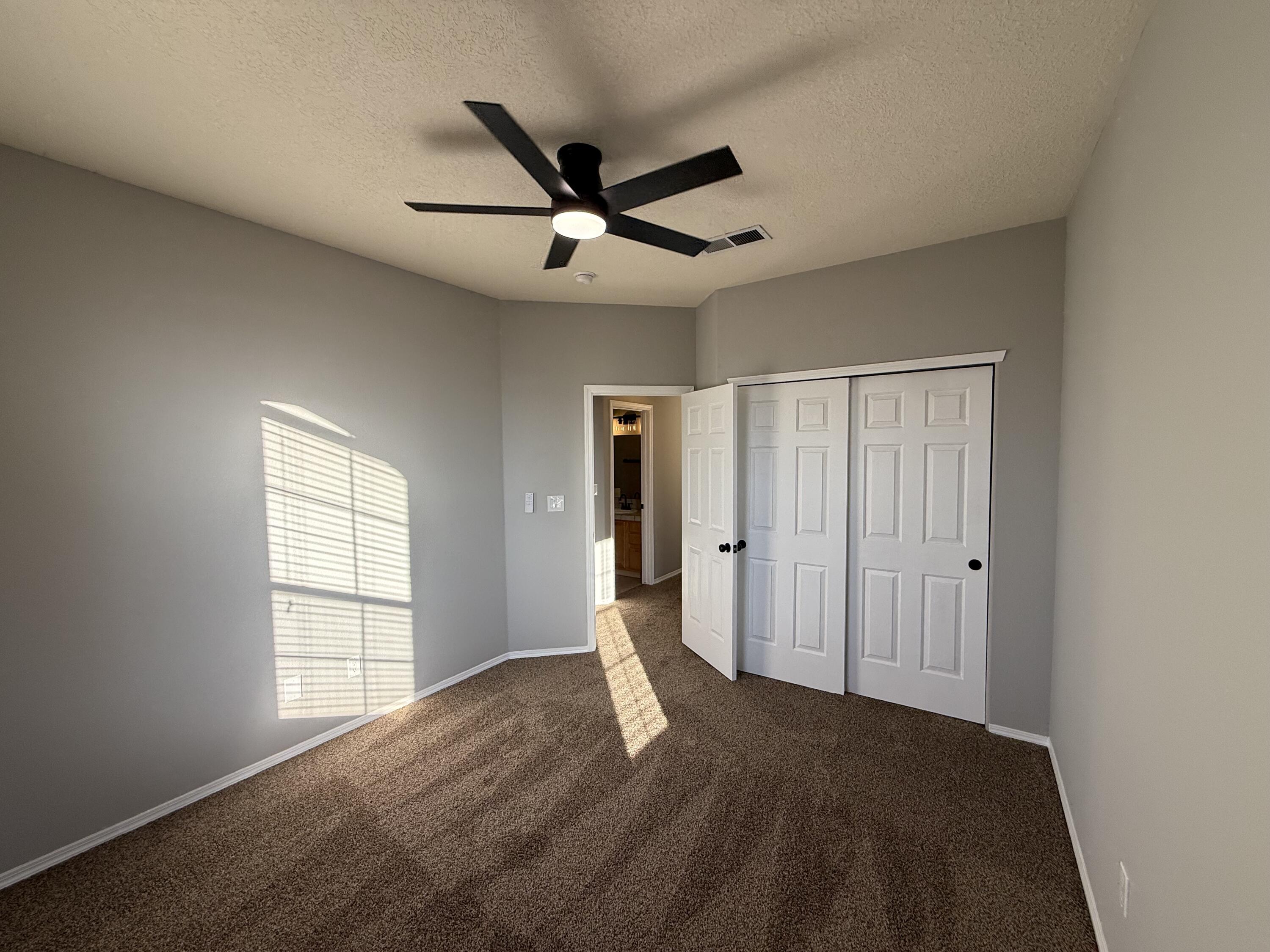Photo 7 — 701 Renaissance Loop SE