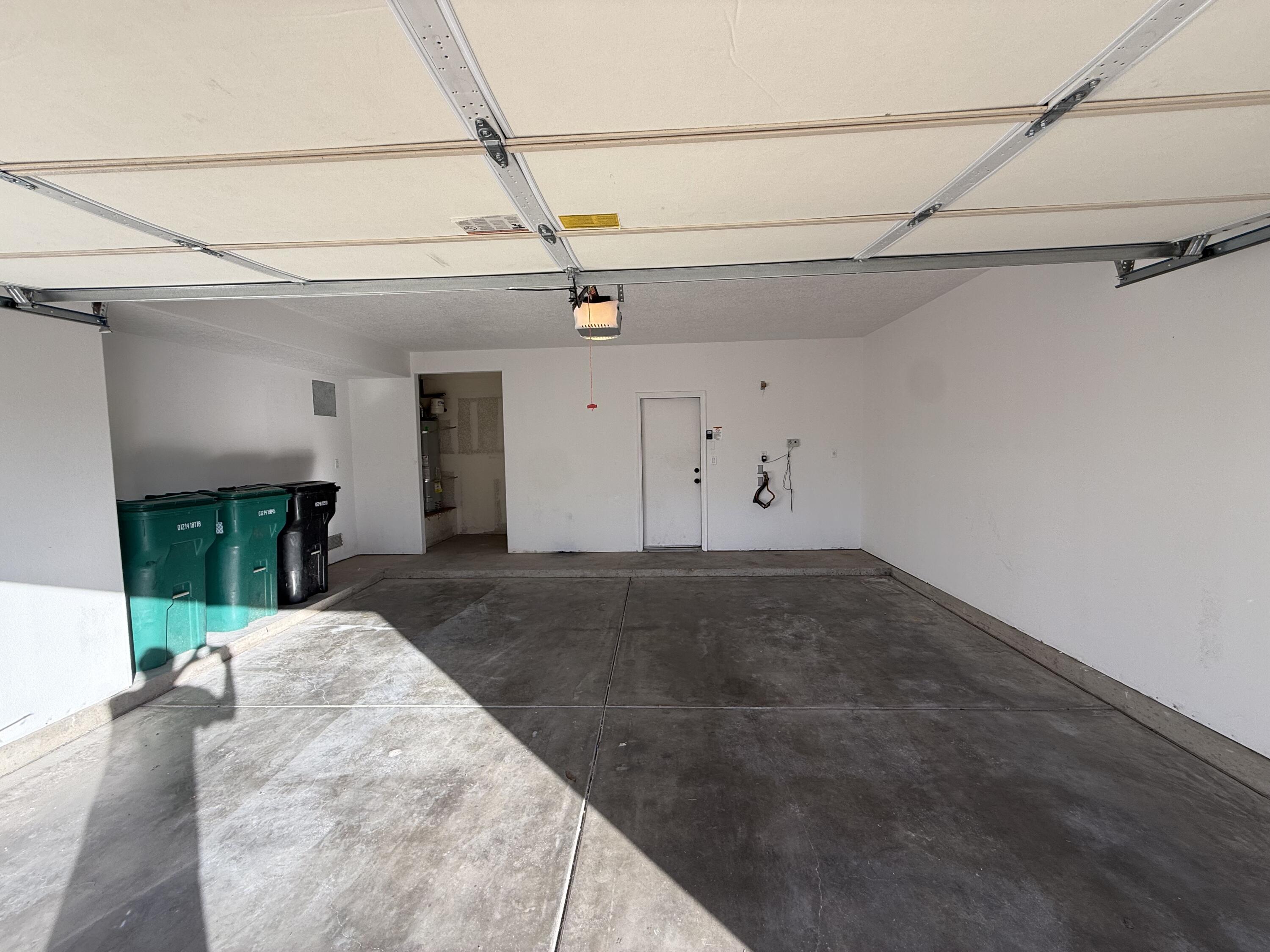 Photo 8 — 701 Renaissance Loop SE