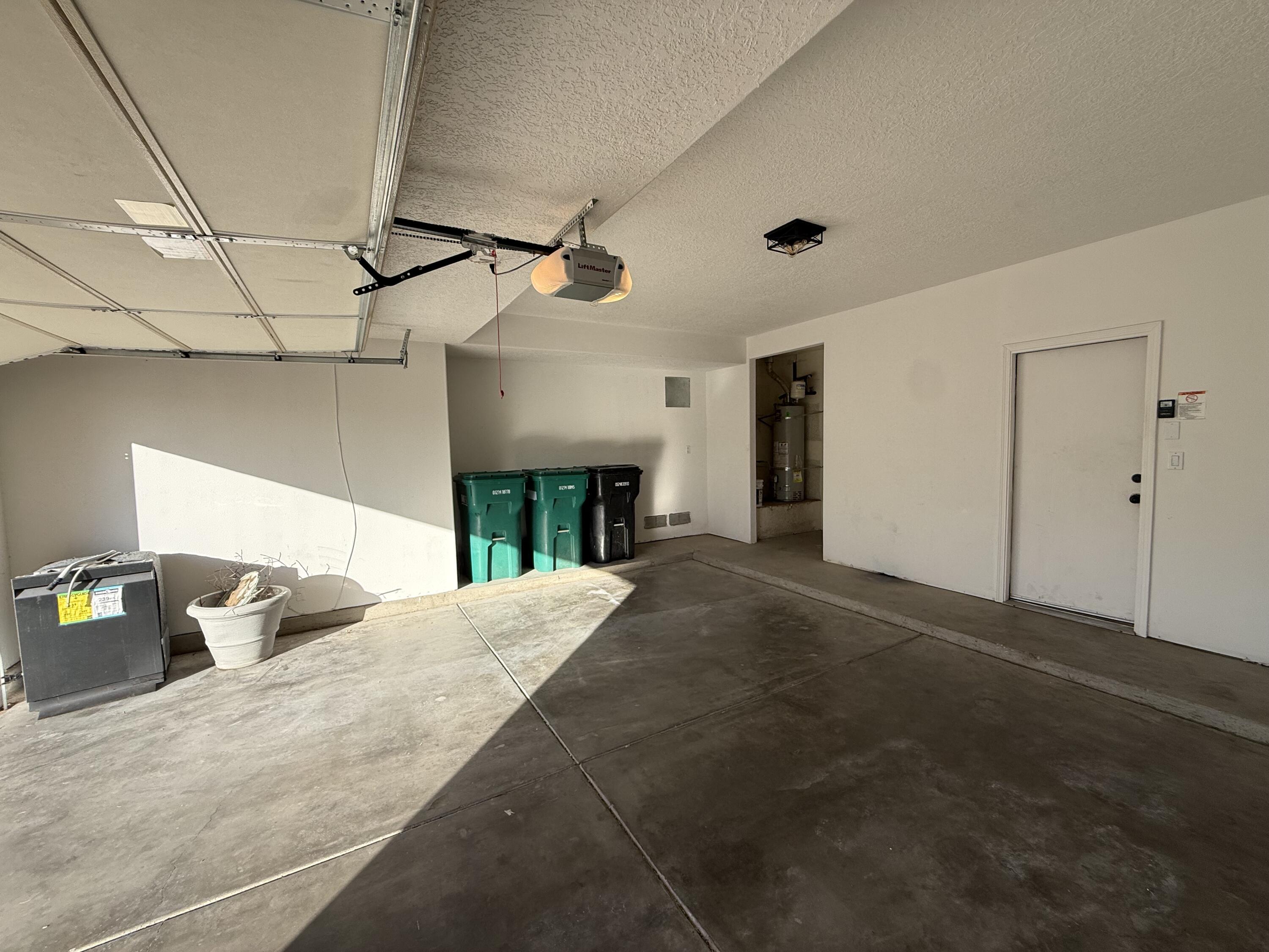 Photo 9 — 701 Renaissance Loop SE