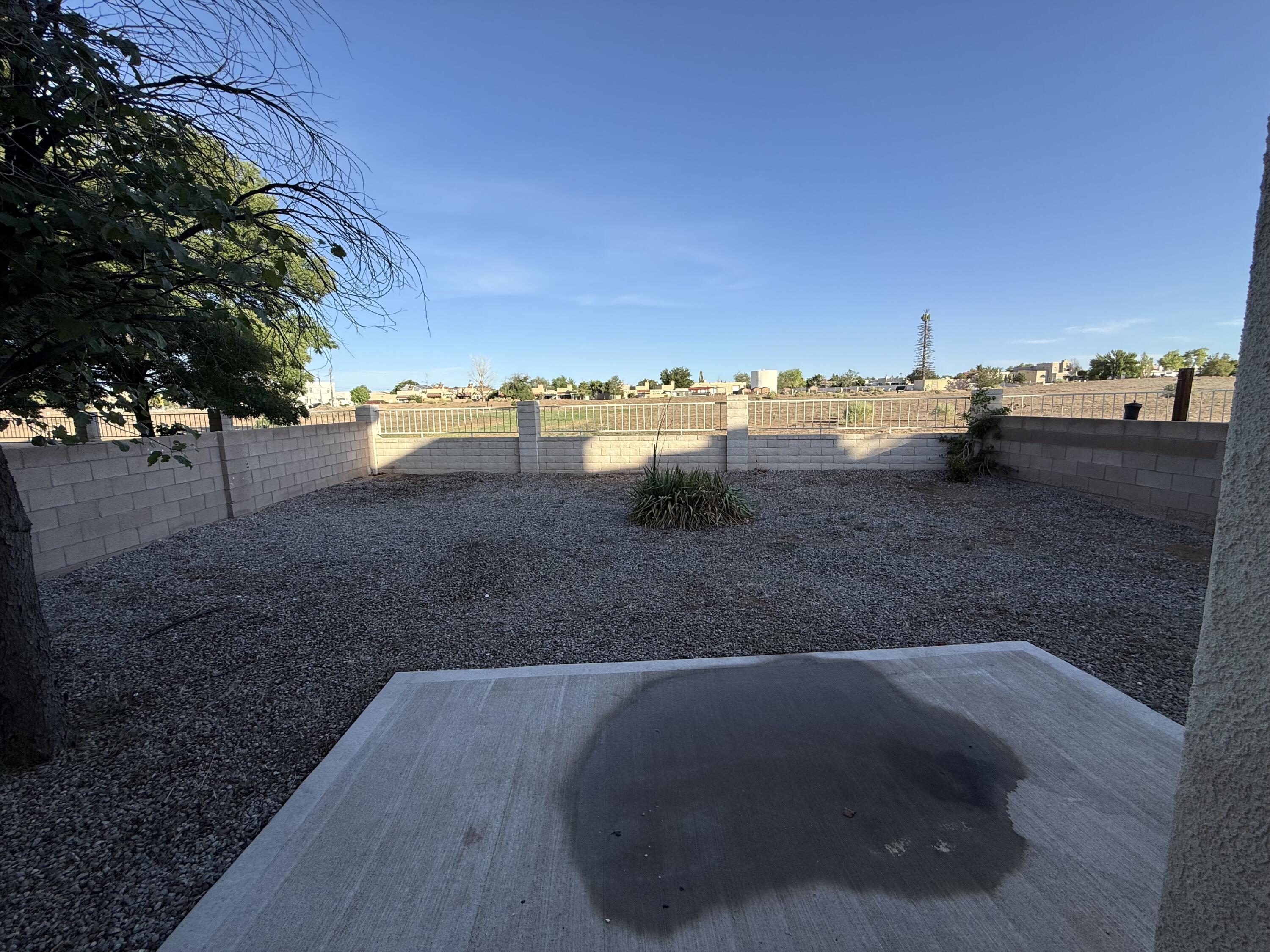 Photo 11 — 701 Renaissance Loop SE