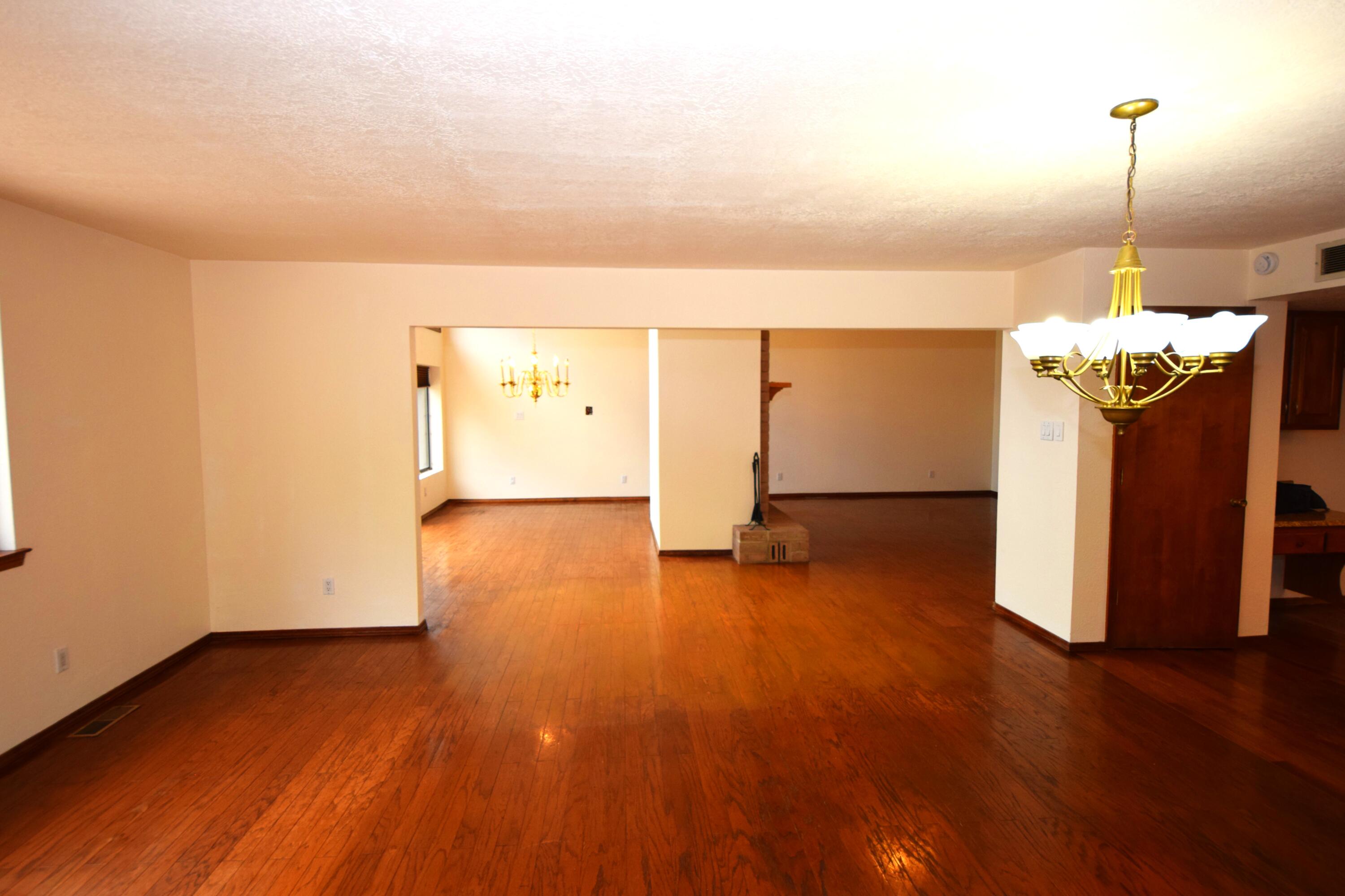 Photo 15 — 8808 N Caminito Drive NE