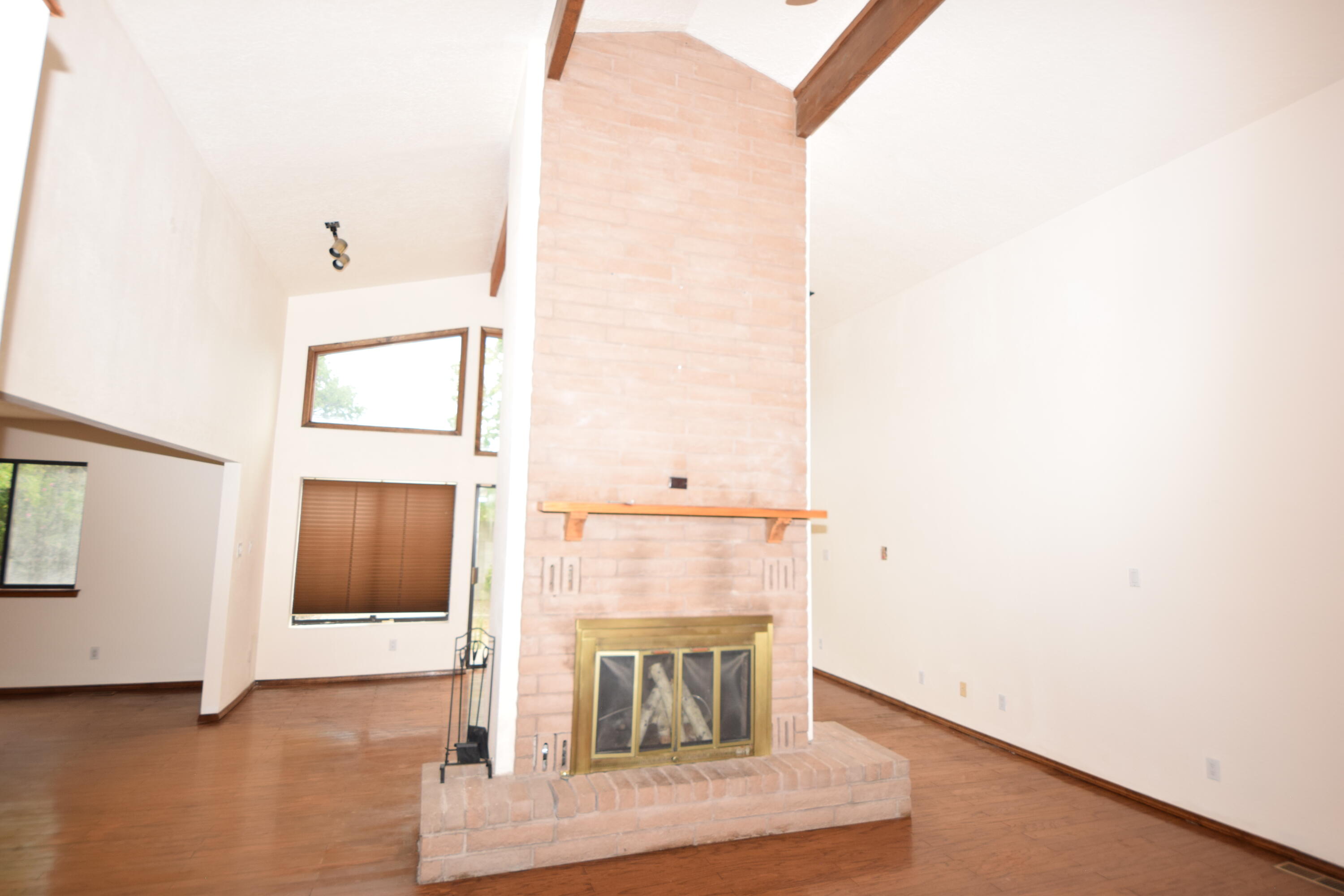 Photo 18 — 8808 N Caminito Drive NE