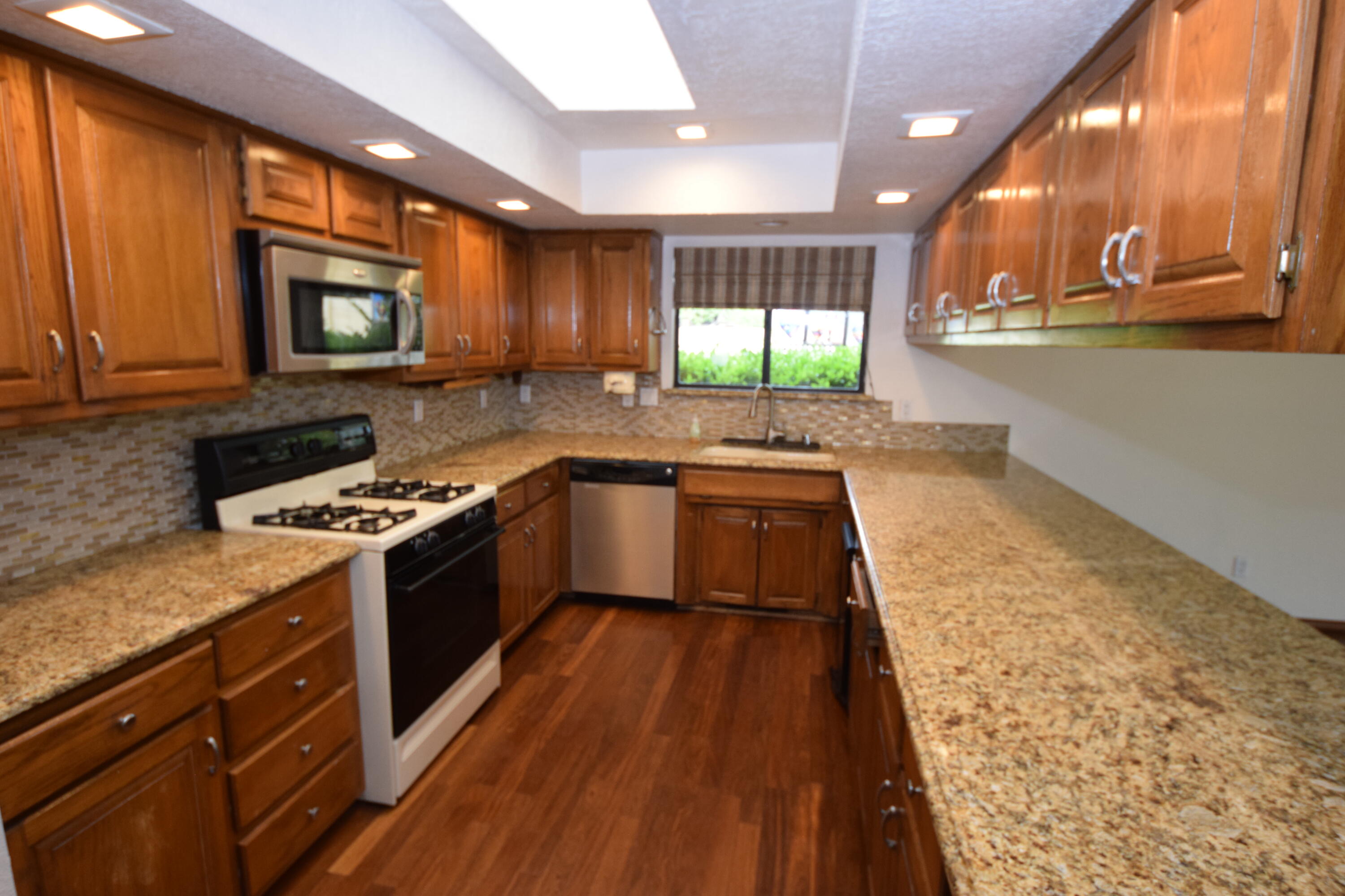 Photo 9 — 8808 N Caminito Drive NE