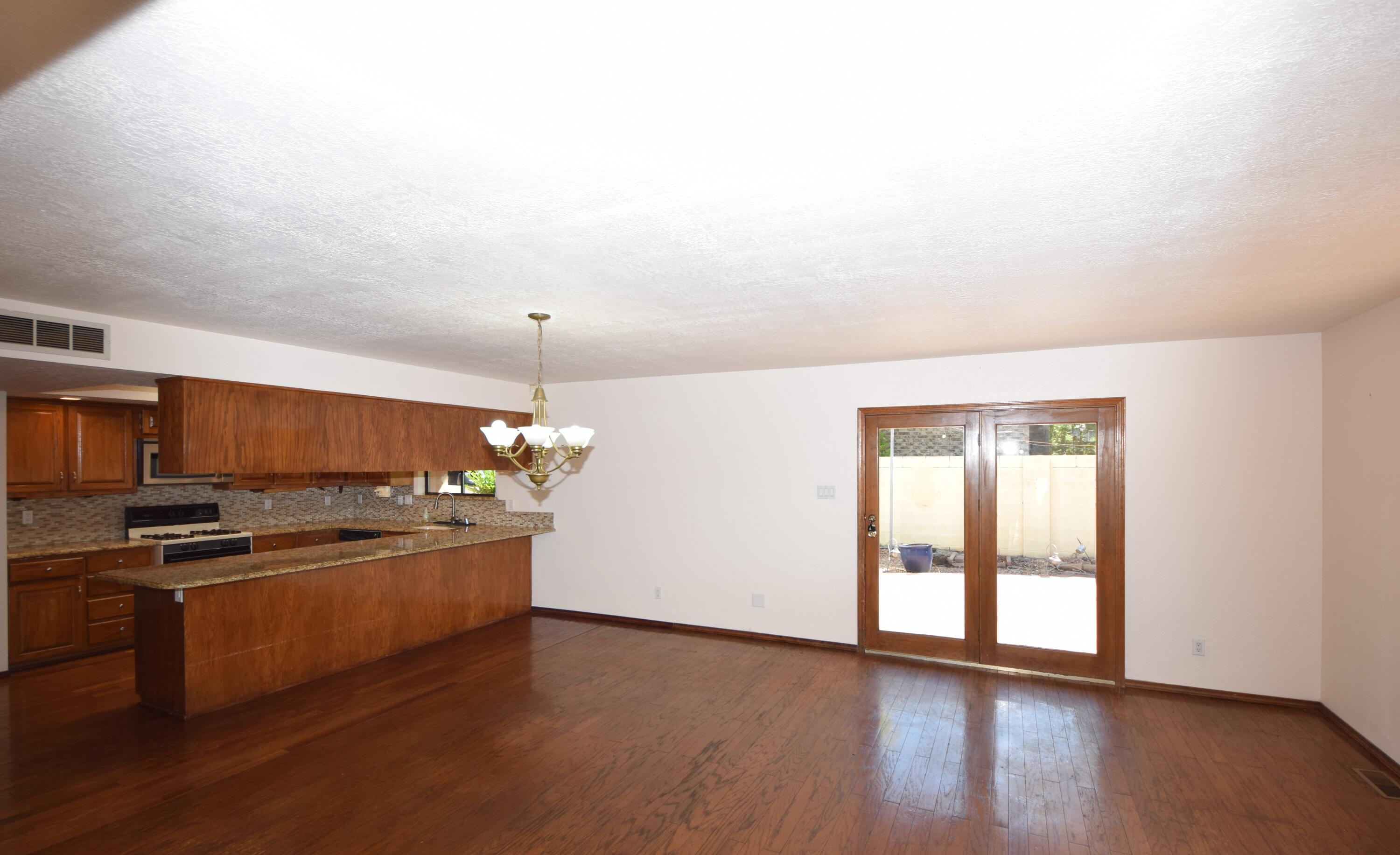Photo 12 — 8808 N Caminito Drive NE