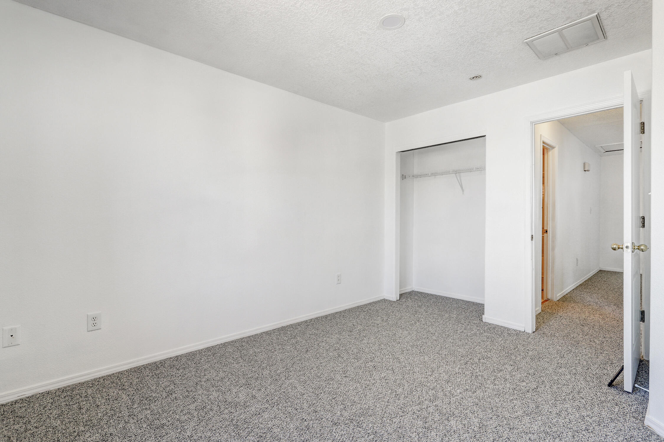 Photo 13 — 2108 Hermosa Creek Drive SW