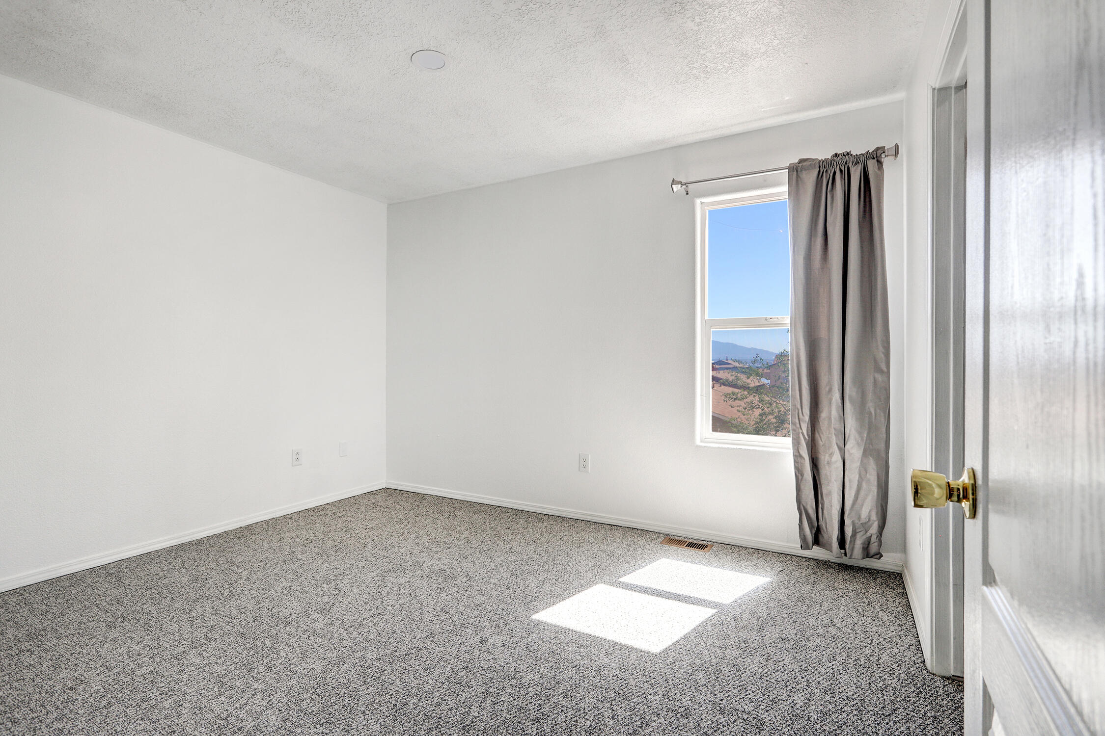 Photo 17 — 2108 Hermosa Creek Drive SW