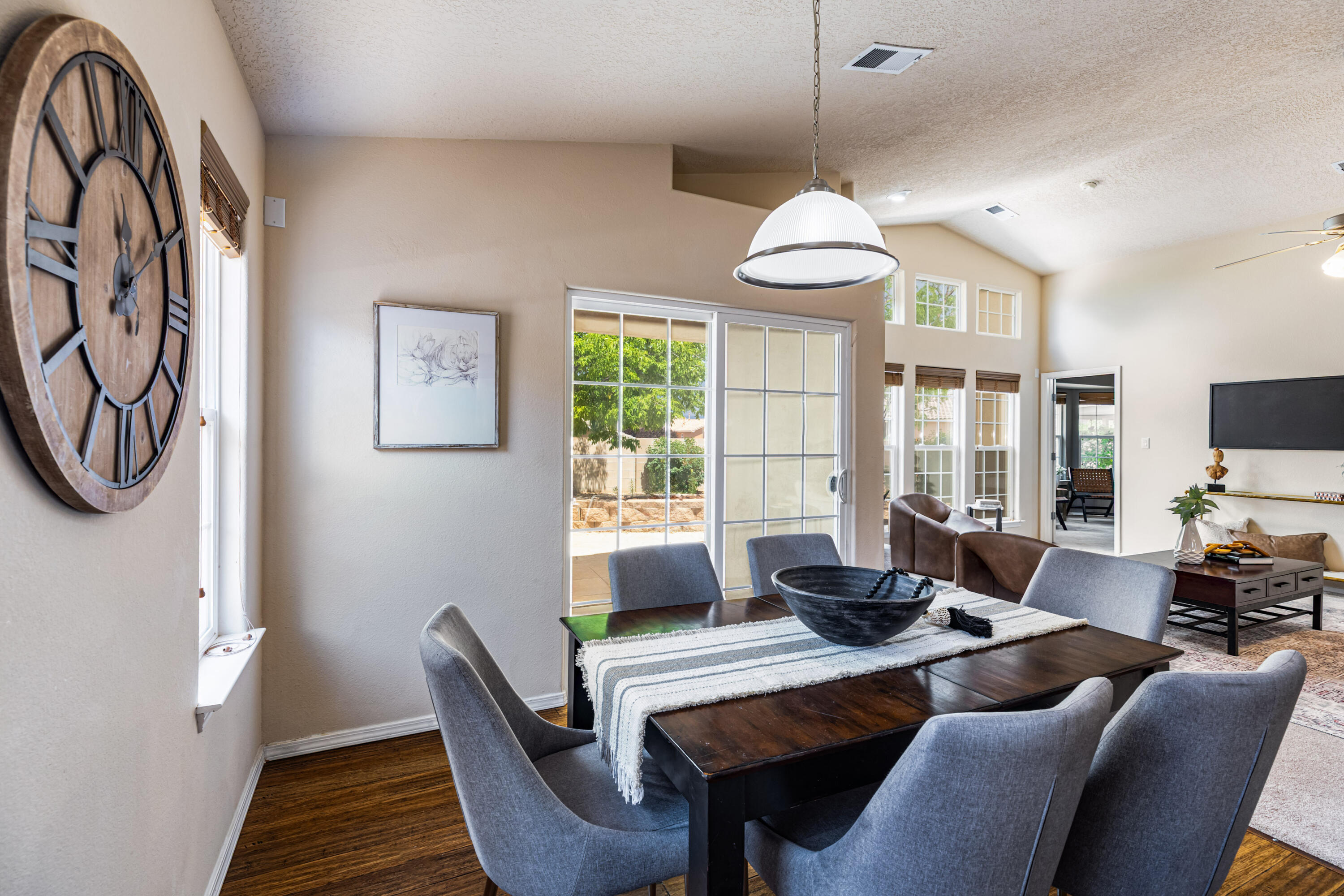 Photo 11 — 1612 Gale Court NW