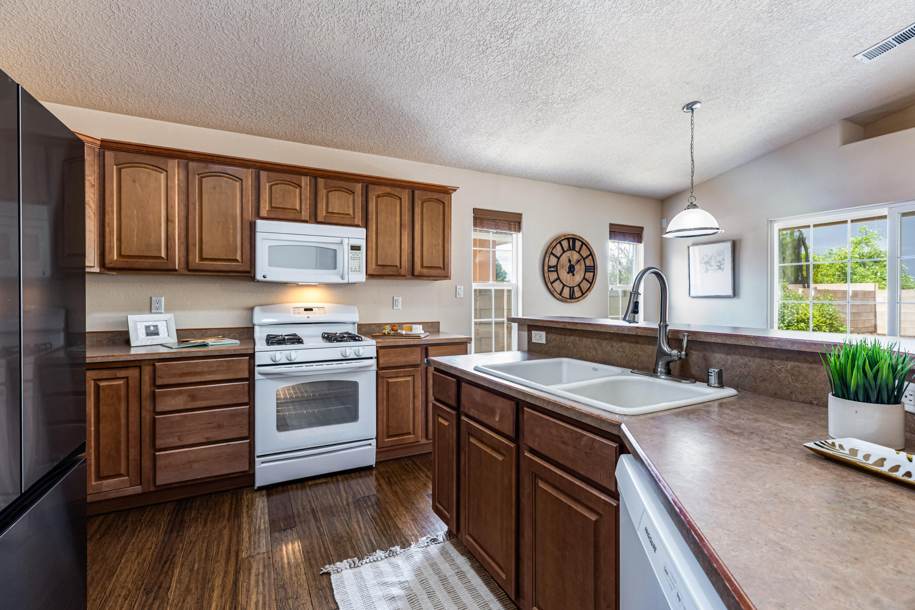 Photo 13 — 1612 Gale Court NW