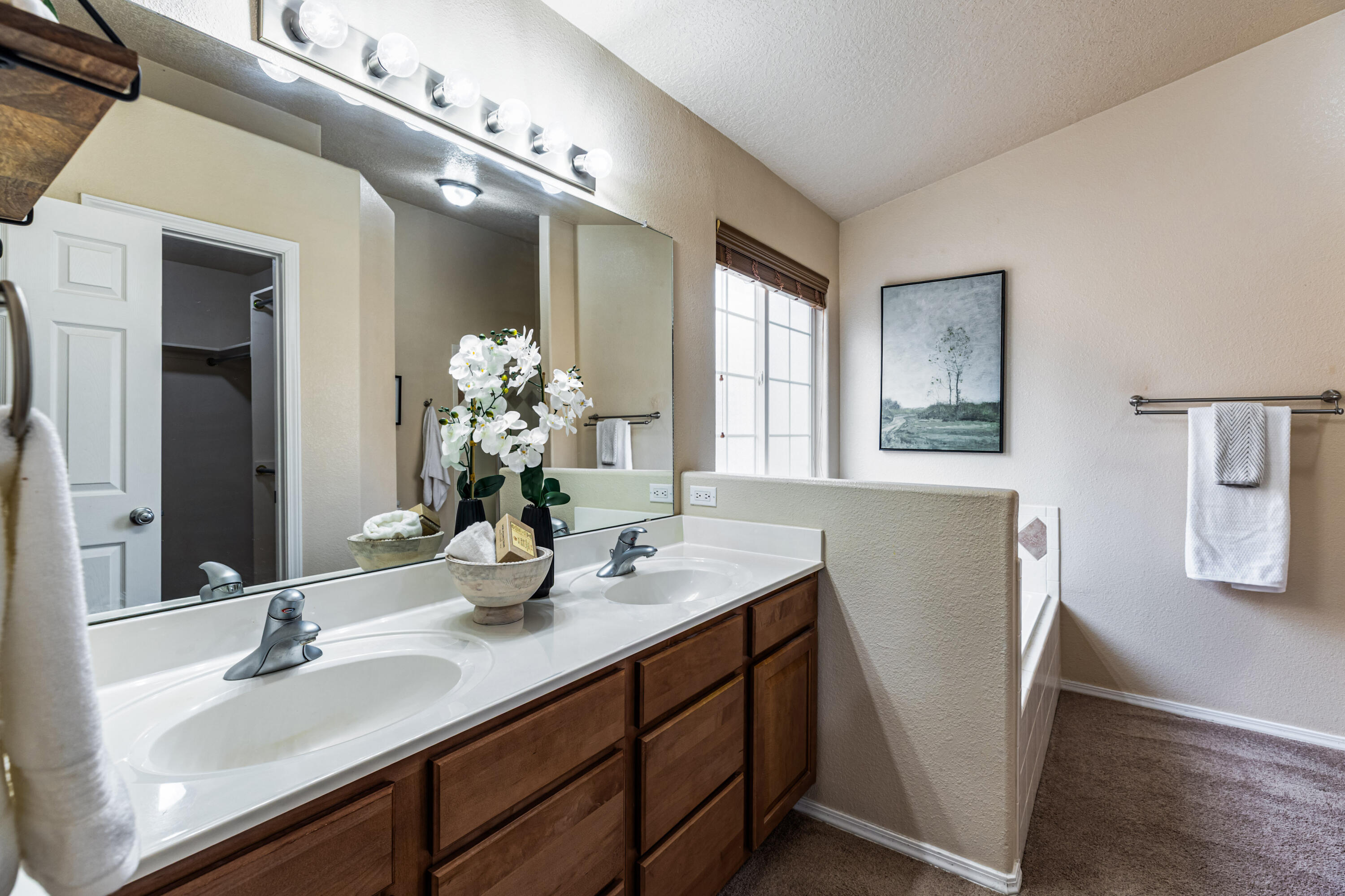 Photo 19 — 1612 Gale Court NW