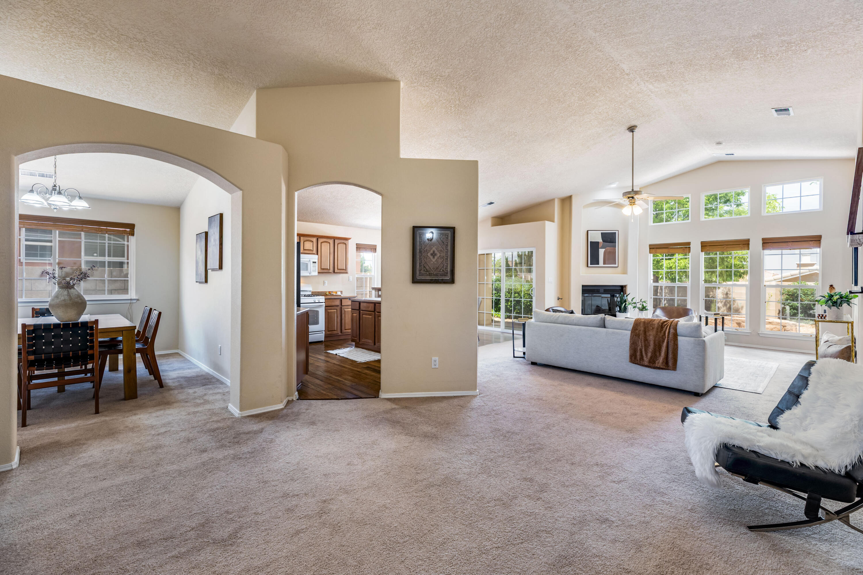 Photo 4 — 1612 Gale Court NW