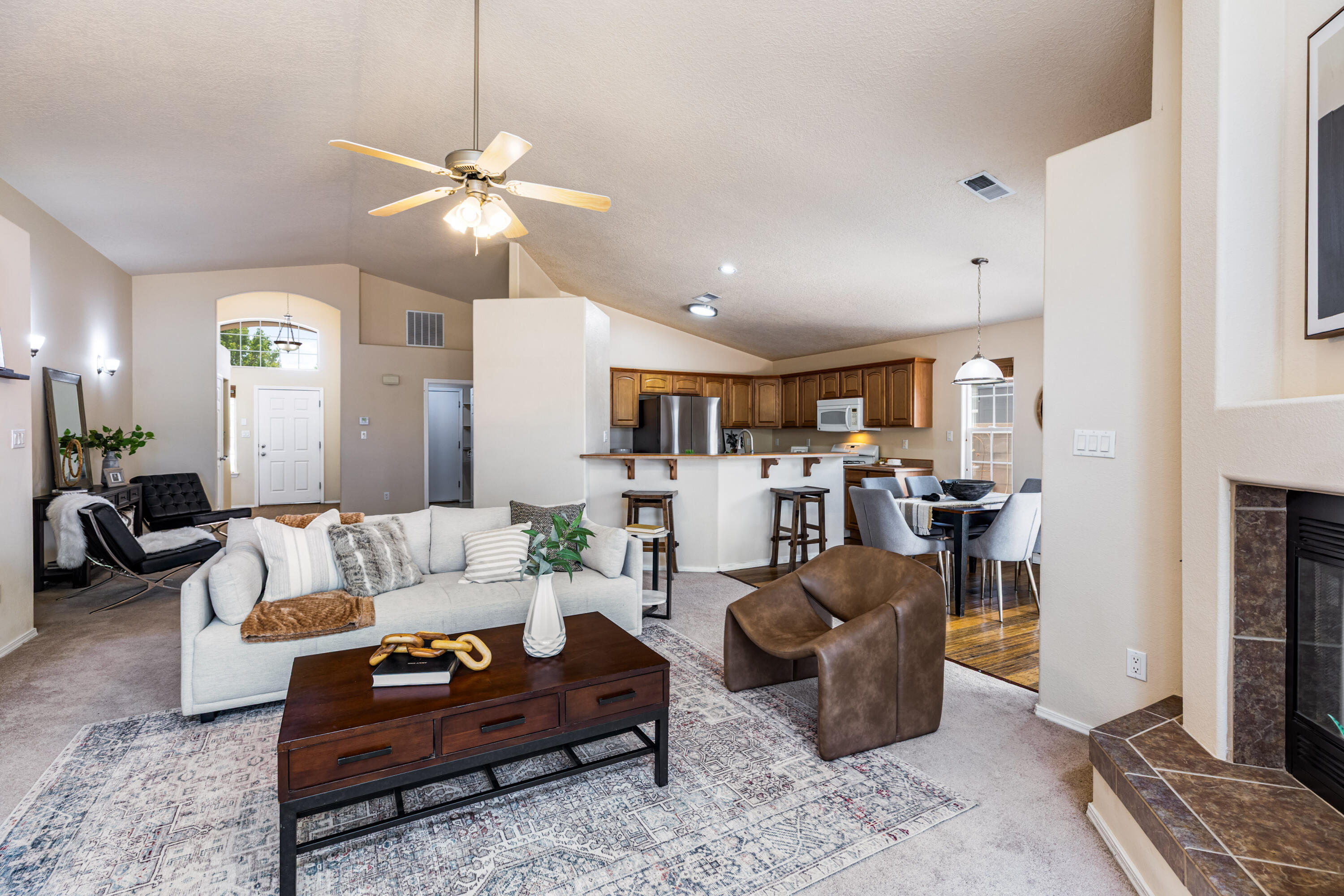 Photo 8 — 1612 Gale Court NW