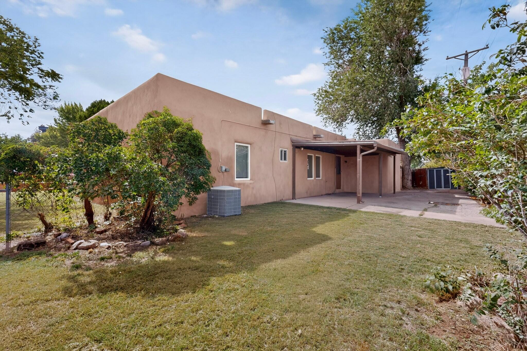 Photo 8 — 856 Gilmore Street
