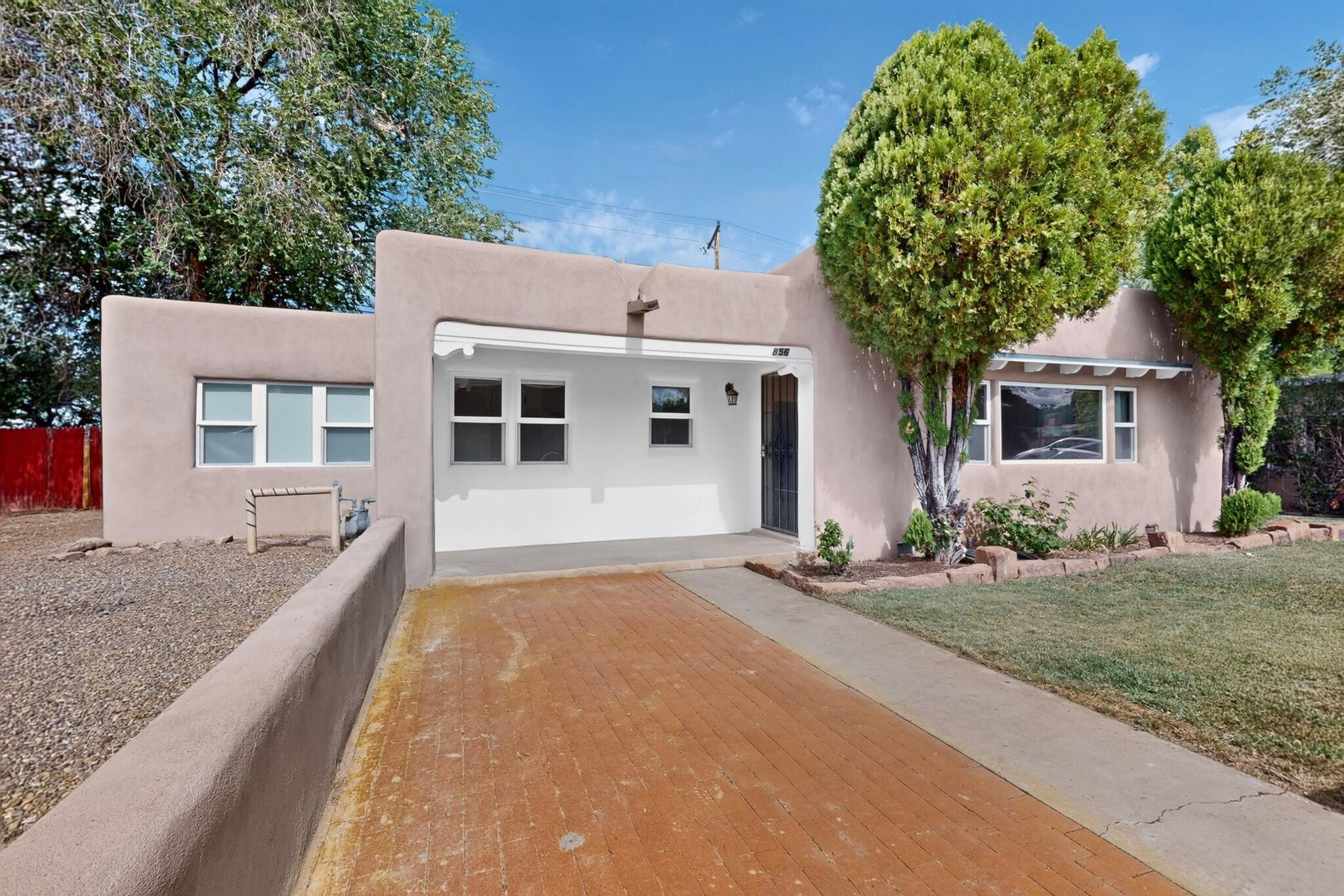 Photo 11 — 856 Gilmore Street