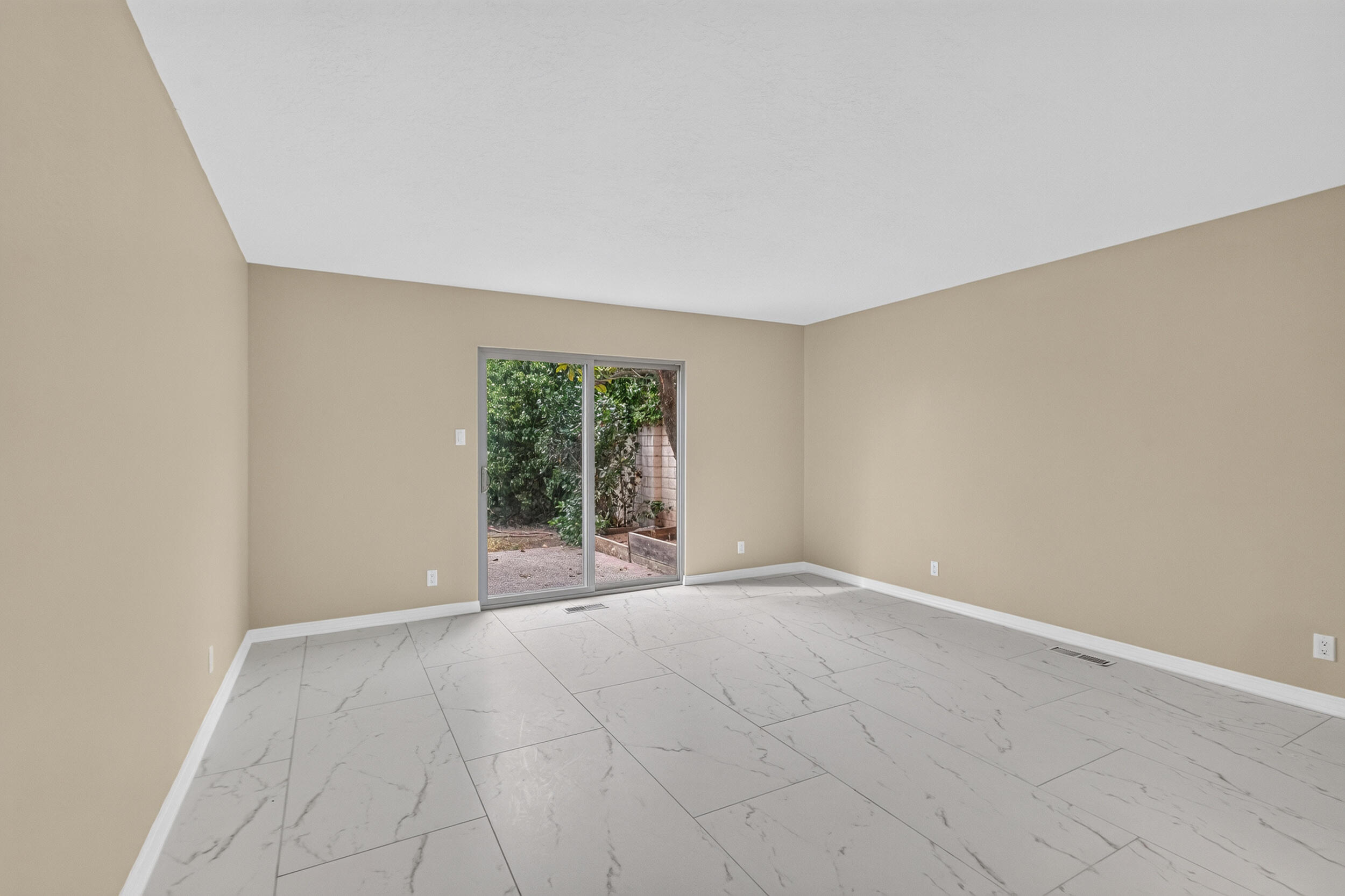 Photo 16 — 9635 Village Green Drive NE