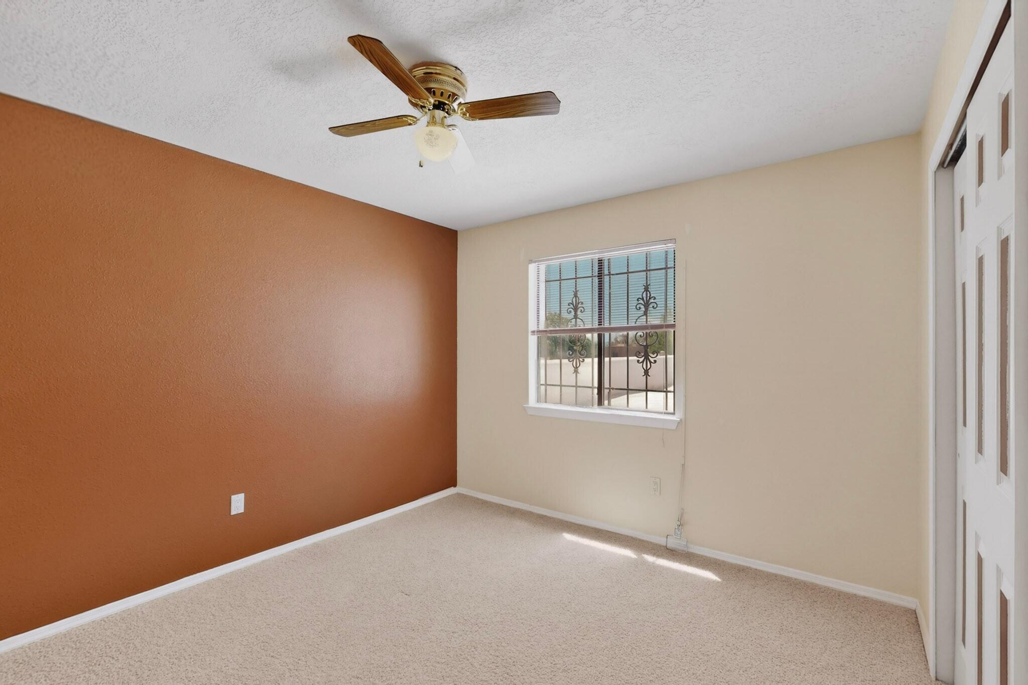 Photo 4 — 7709 Pinewood Drive NW