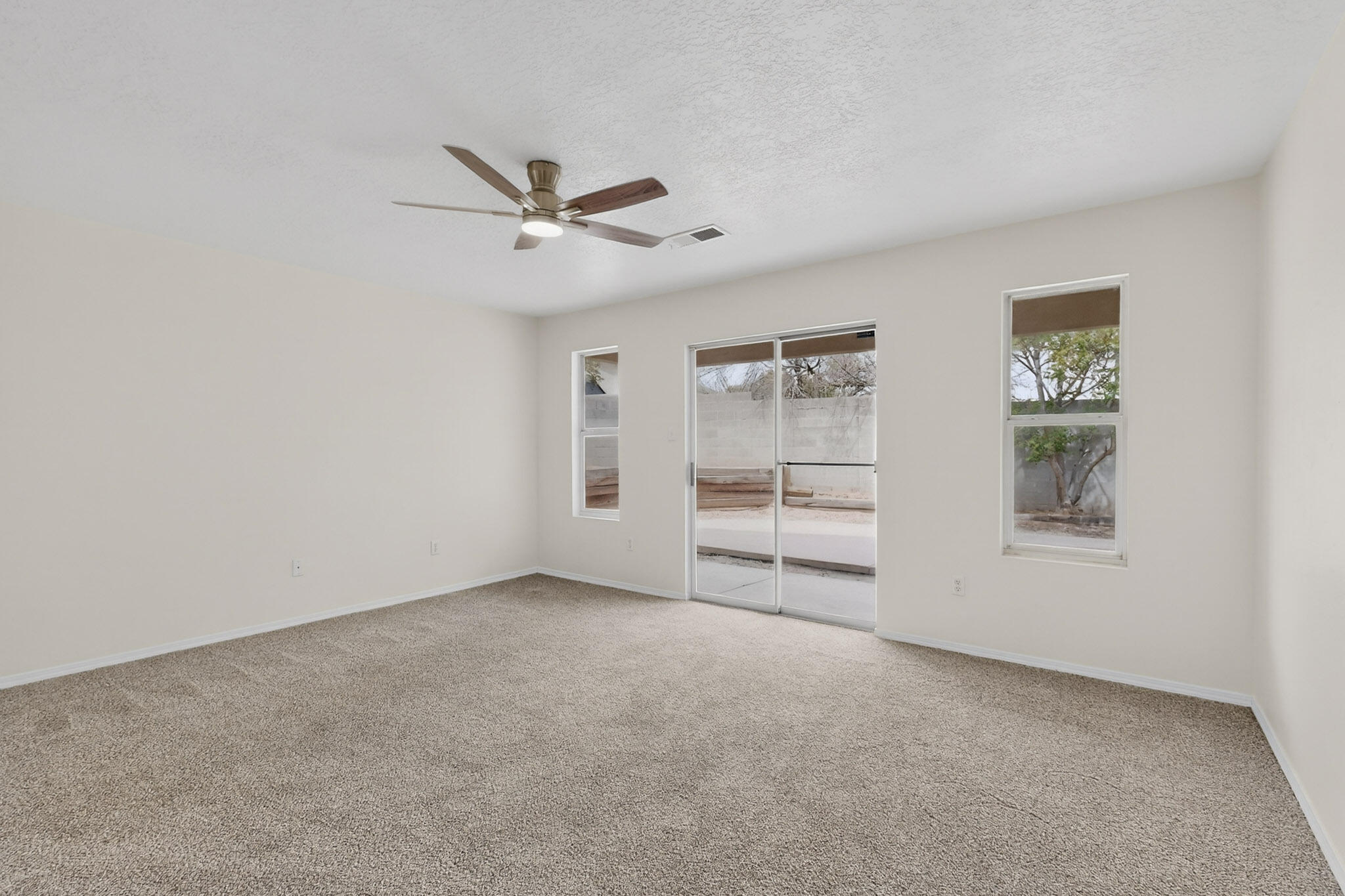 Photo 3 — 5735 Carmen Road NW