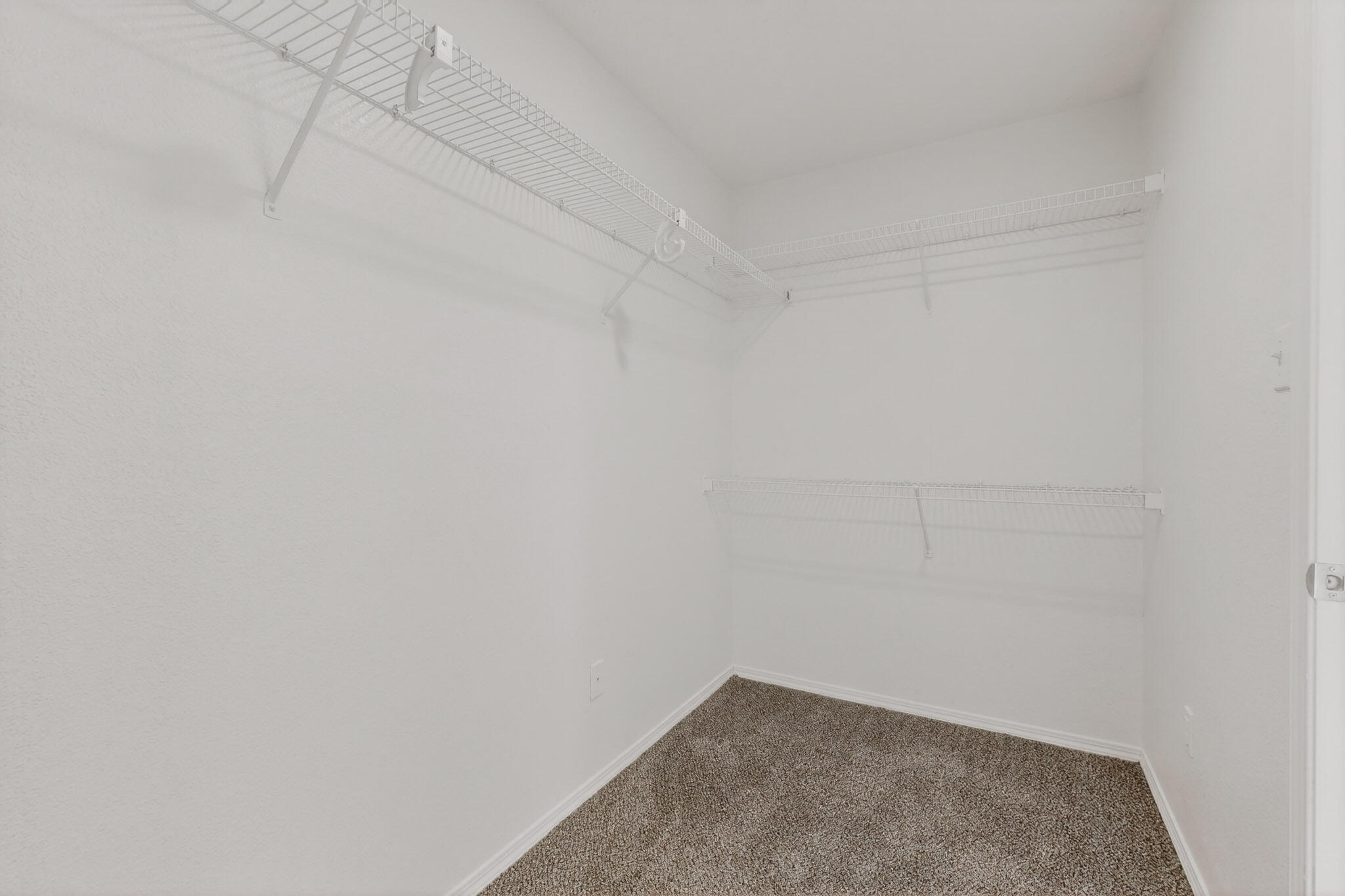 Photo 5 — 5735 Carmen Road NW