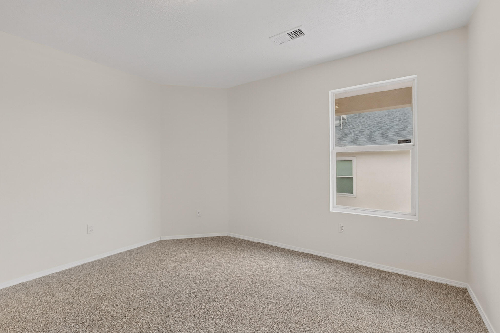 Photo 6 — 5735 Carmen Road NW