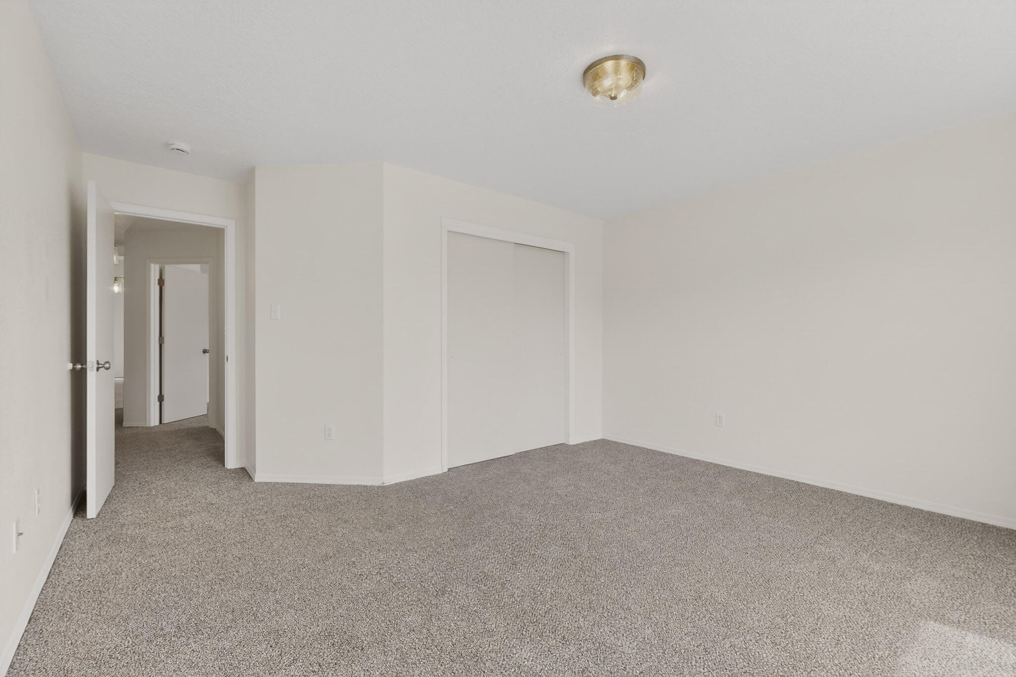 Photo 9 — 5735 Carmen Road NW