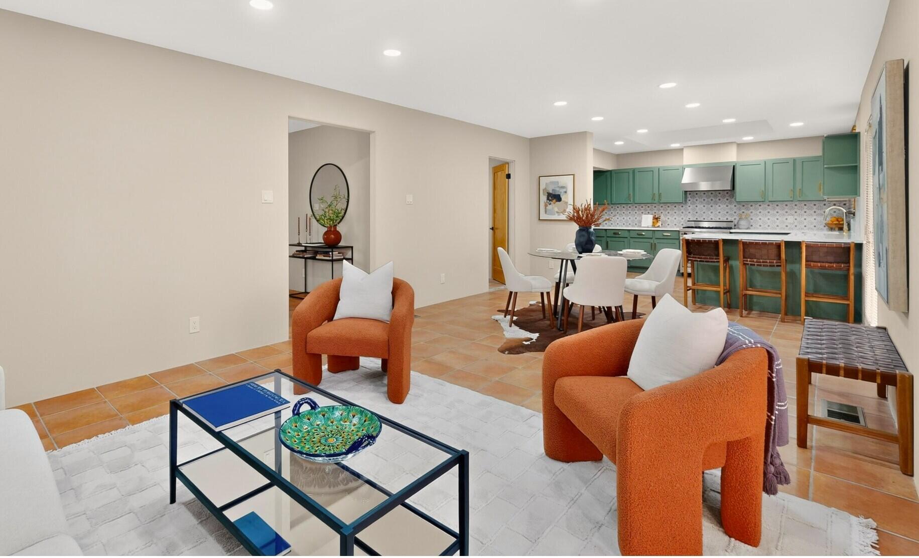 Photo 3 — 3028 Frontier Avenue NE