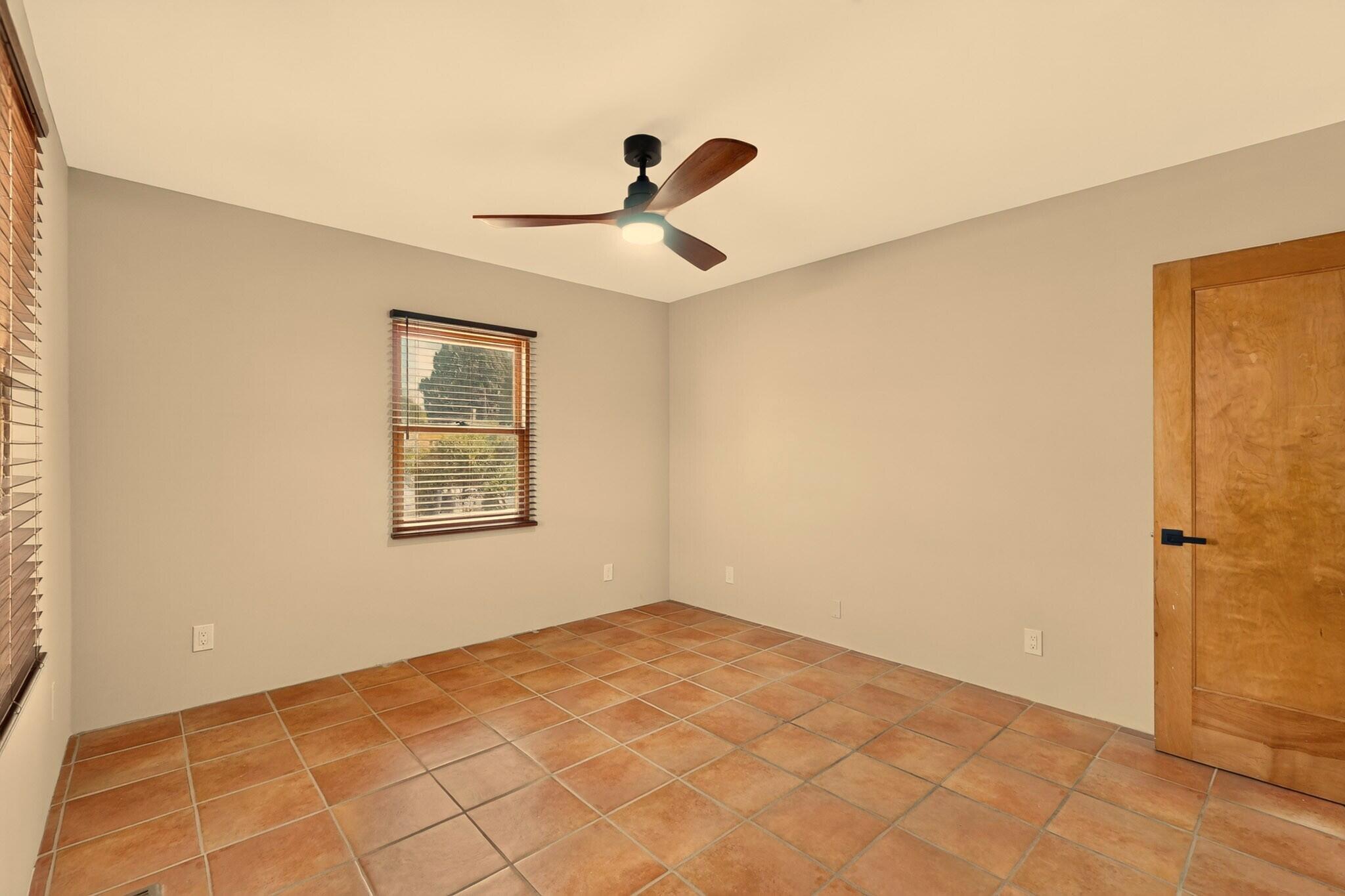Photo 18 — 3028 Frontier Avenue NE