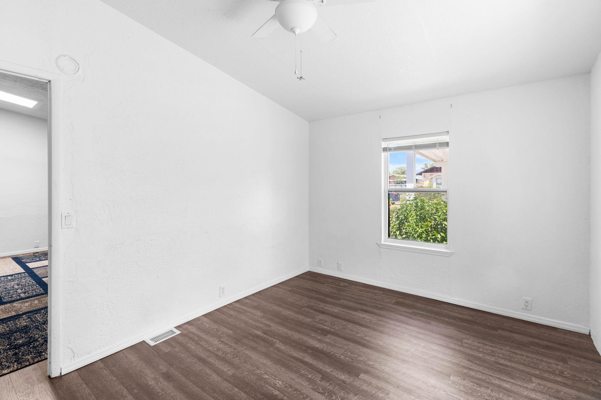 Photo 15 — 1109 Serafin Court SE