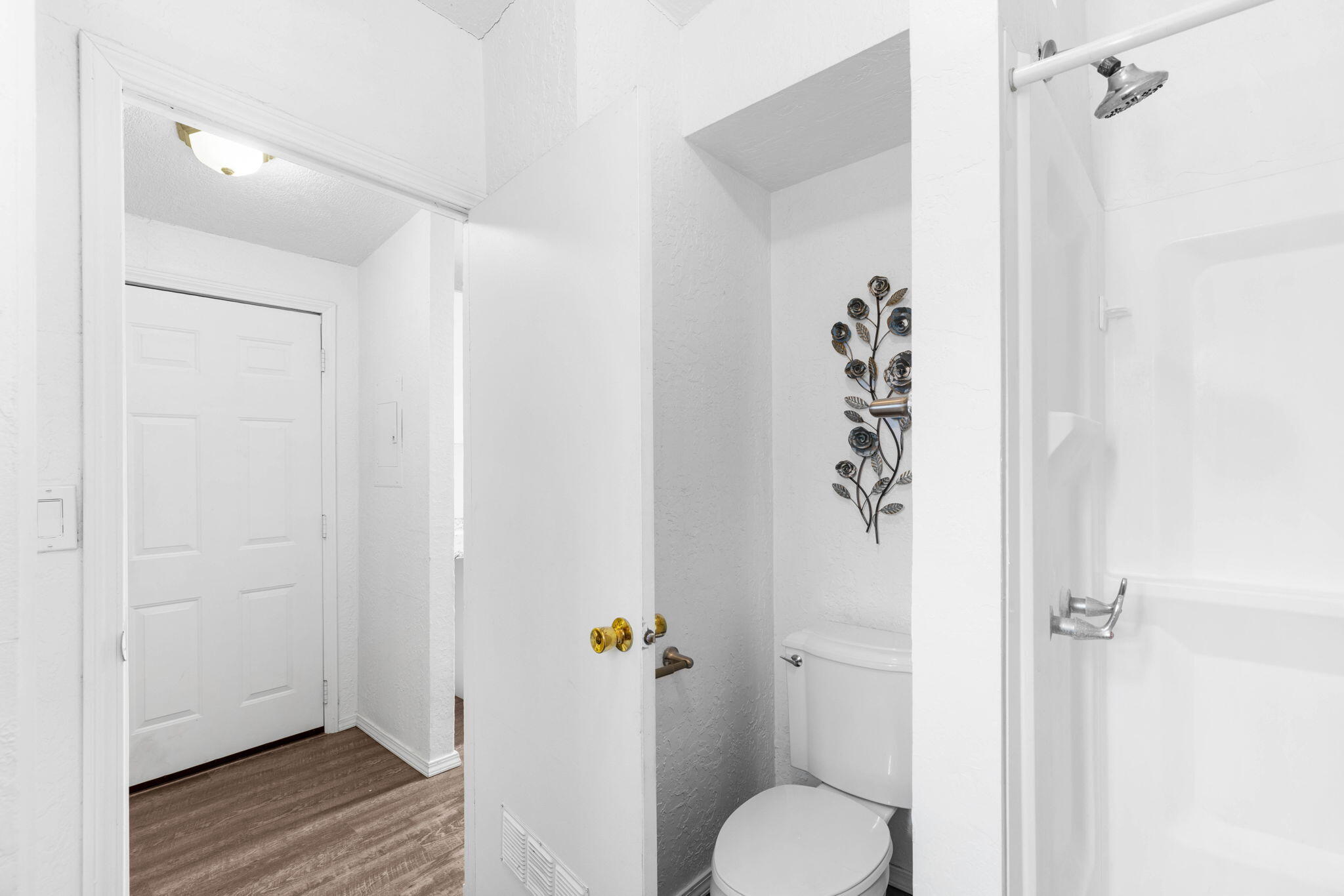 Photo 12 — 1109 Serafin Court SE