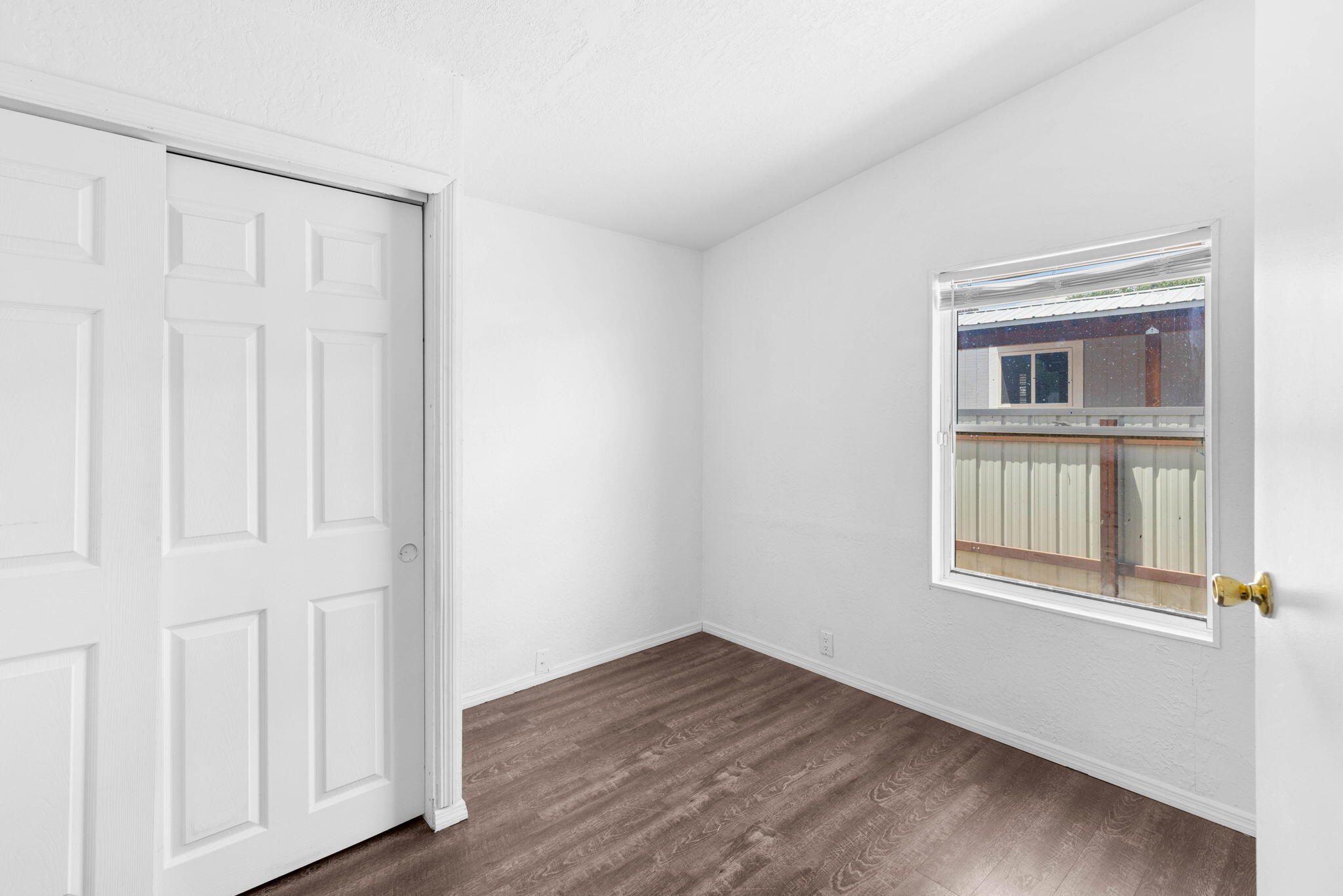 Photo 11 — 1109 Serafin Court SE