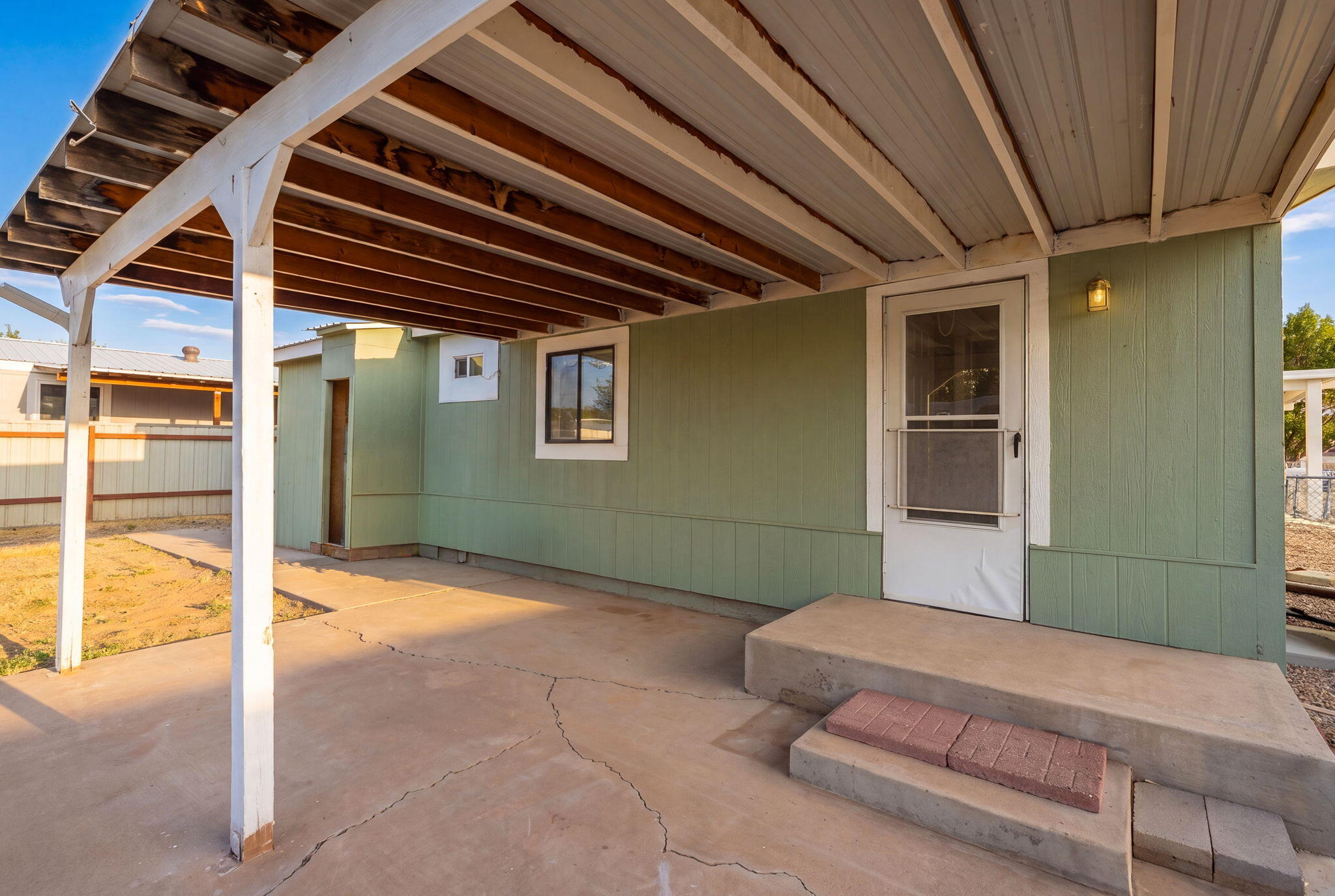 Photo 4 — 1109 Serafin Court SE