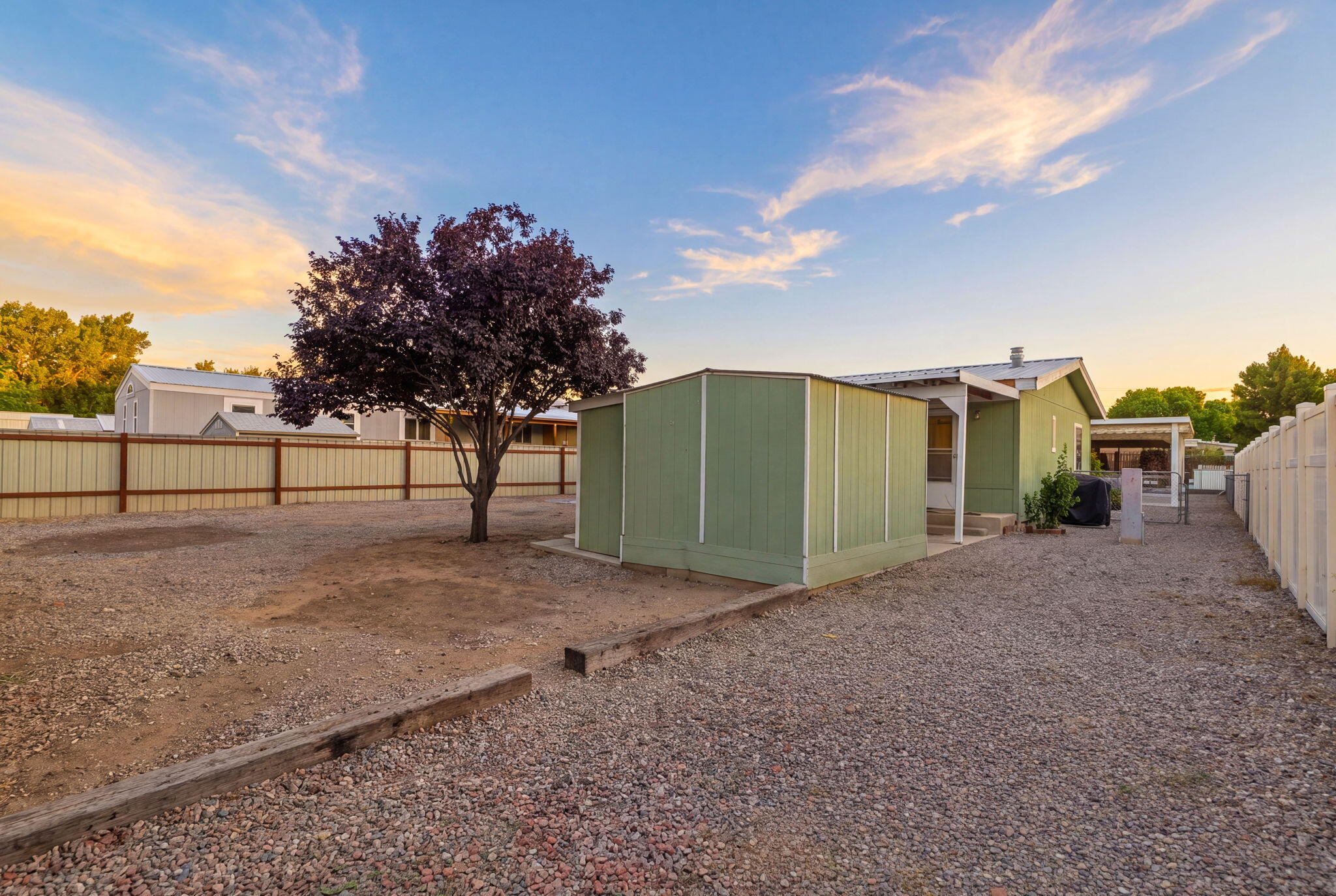 Photo 2 — 1109 Serafin Court SE